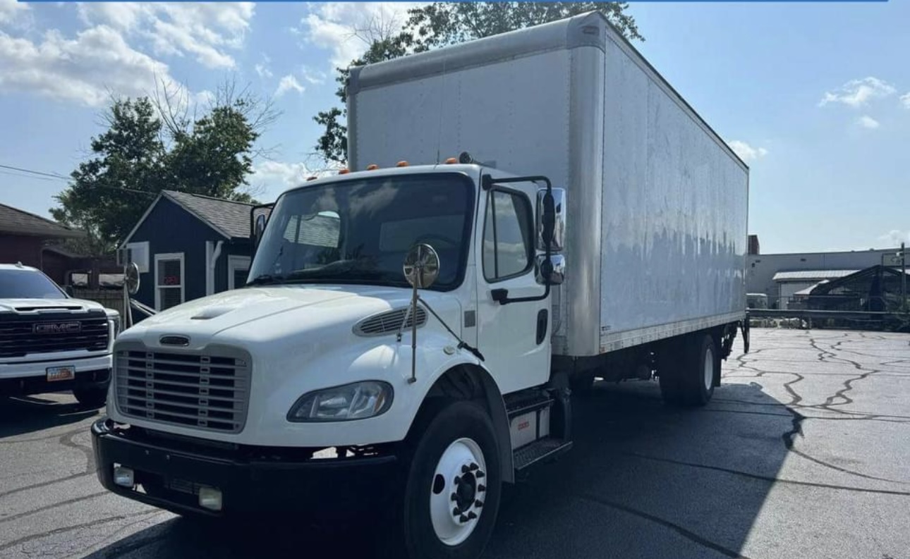 Eddie Maes Freight Service logo