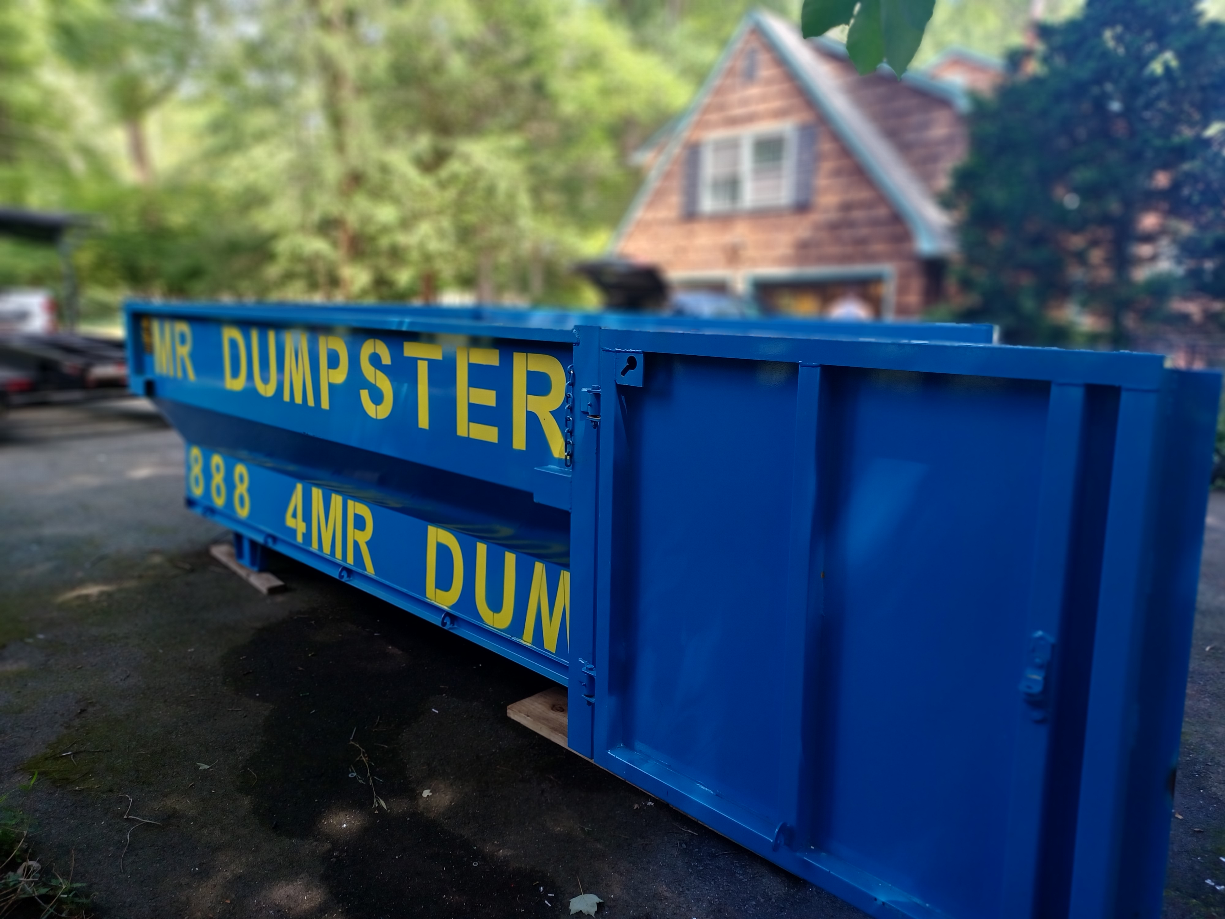 Mr Dumpster logo