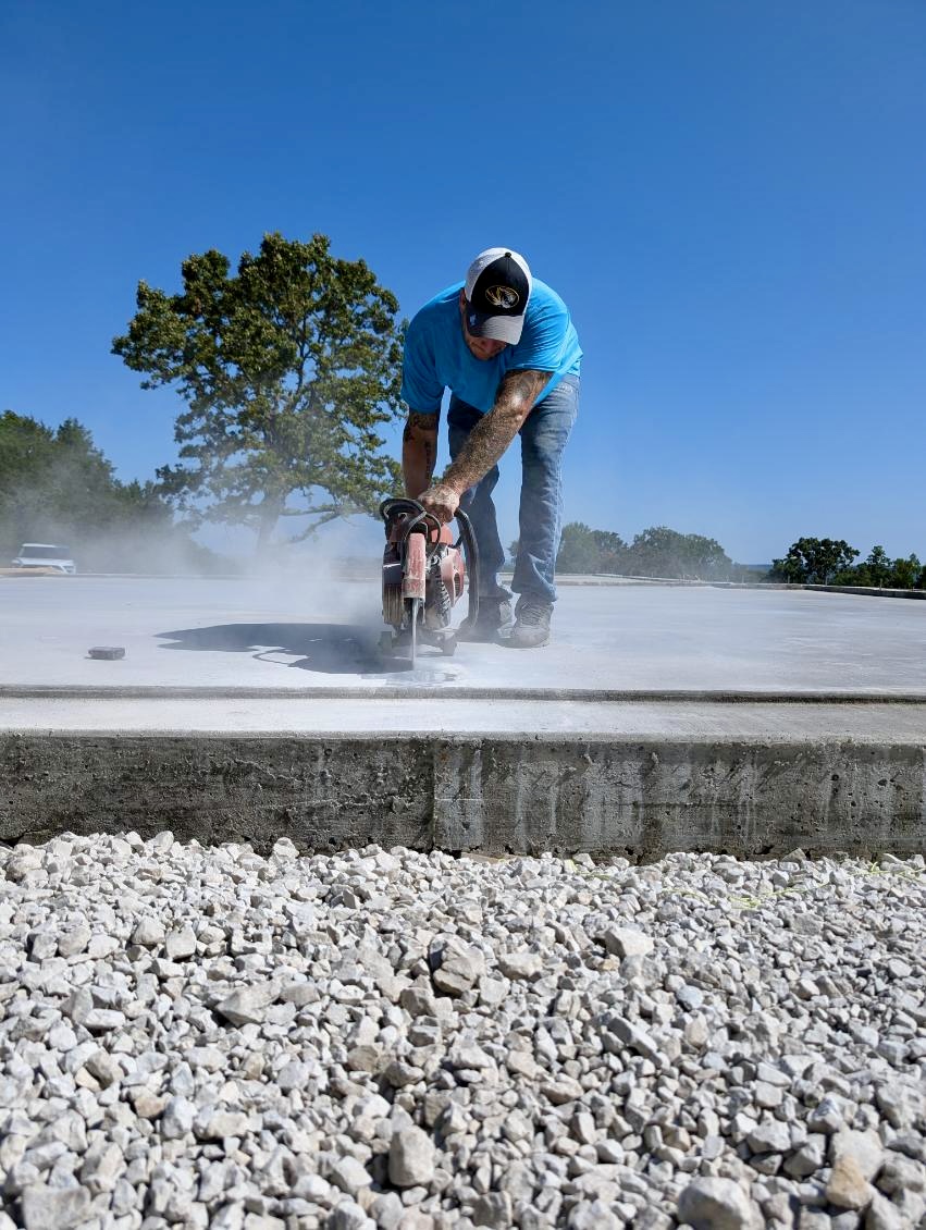 SOUTHWEST CONCRETE& CONSTRUCTION LLC logo