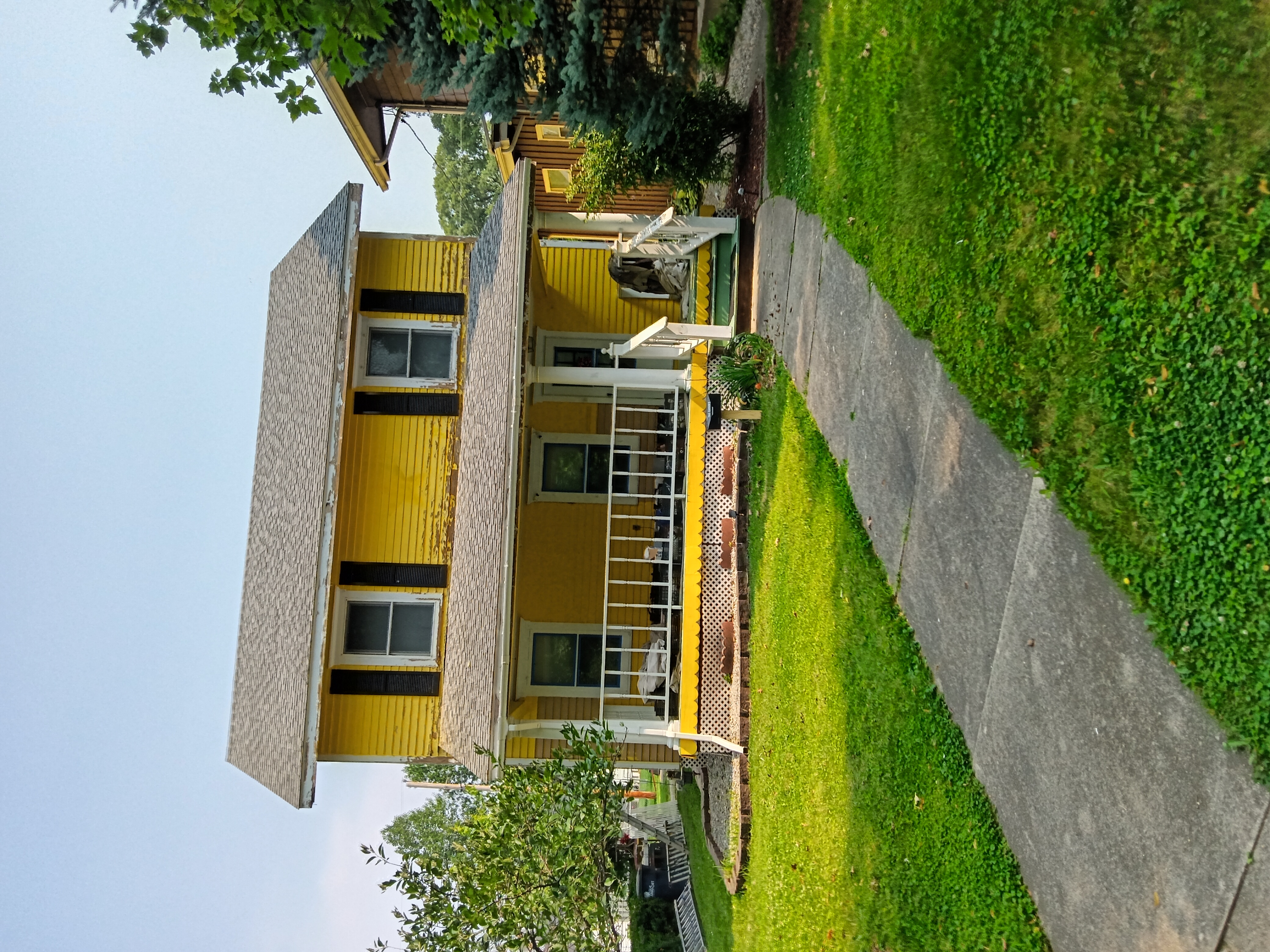 Brighter home logo
