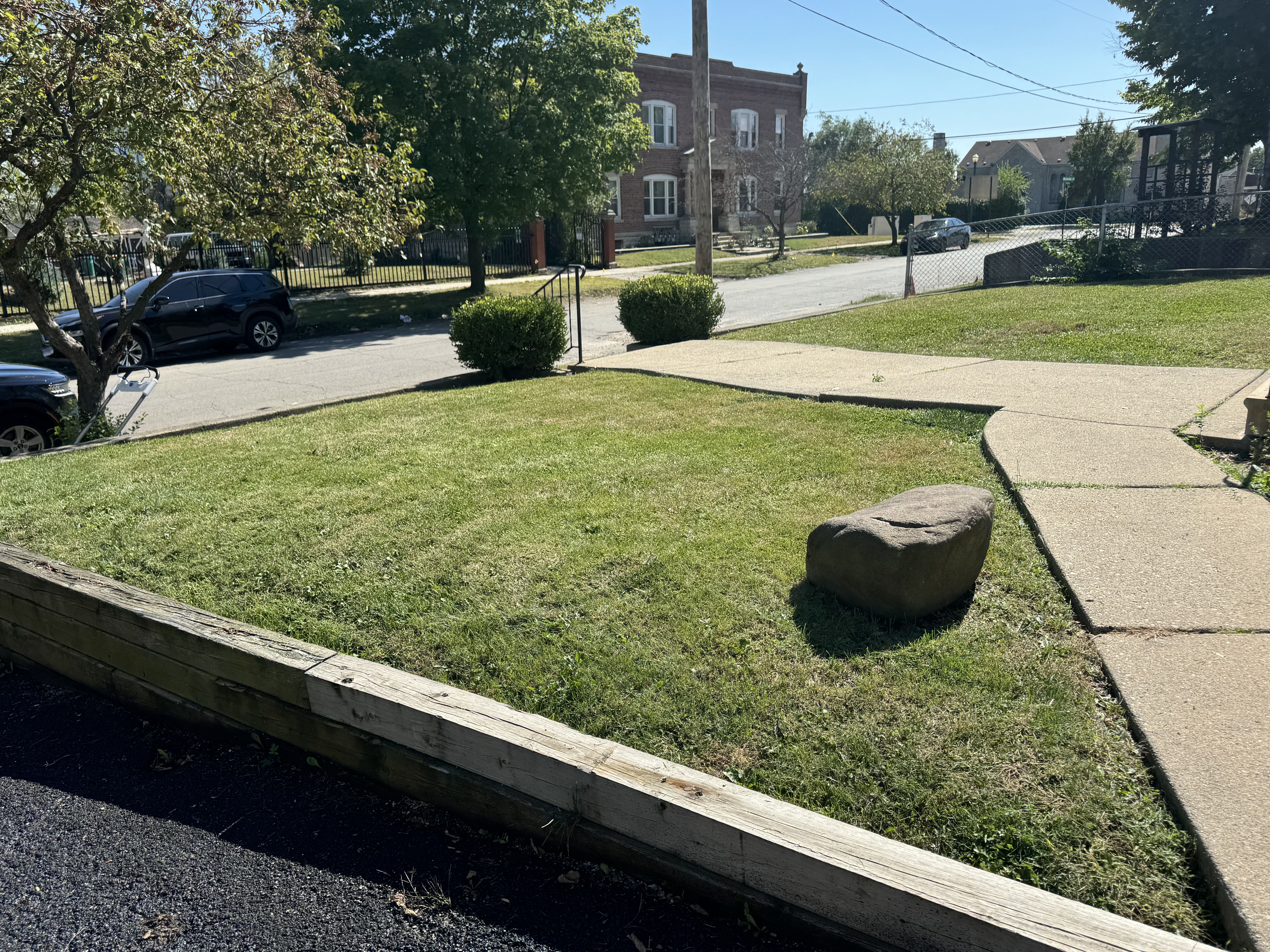 Roach The Lawn Barber logo