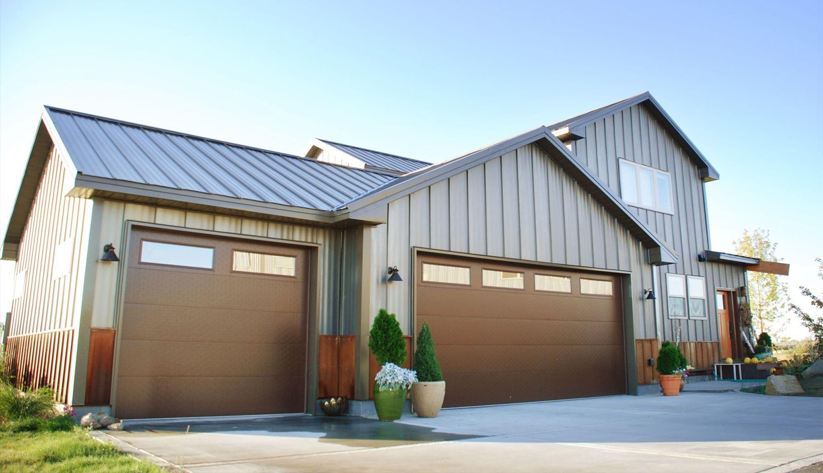 JOE EXTERIORS logo