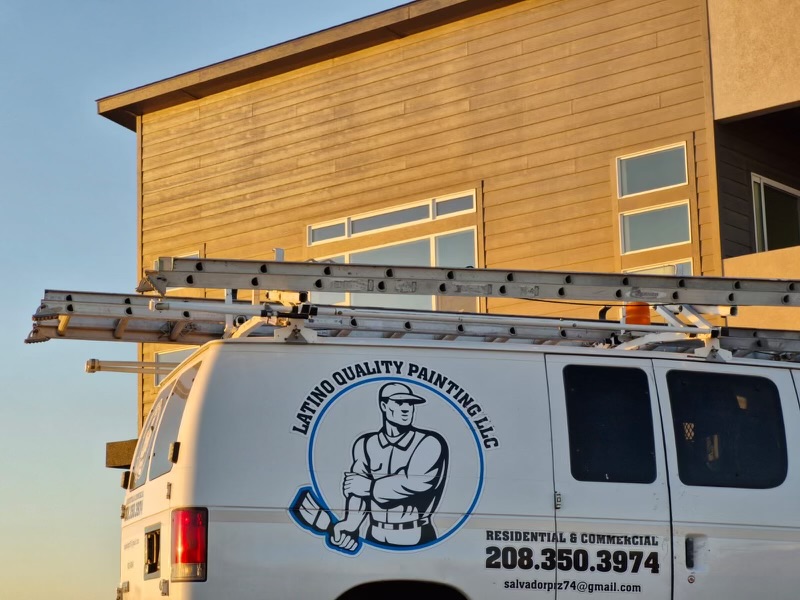 Latino quality painting logo