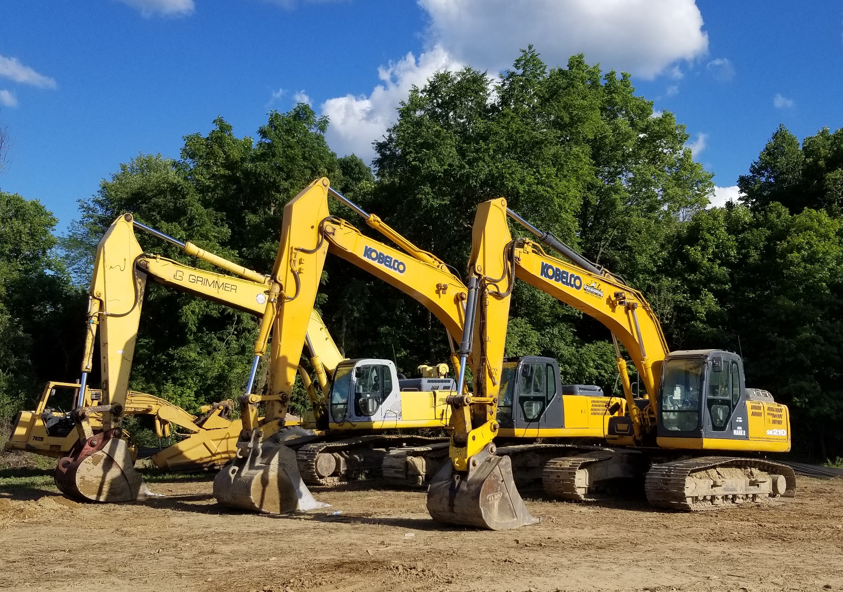 J&L Excavating LLC logo