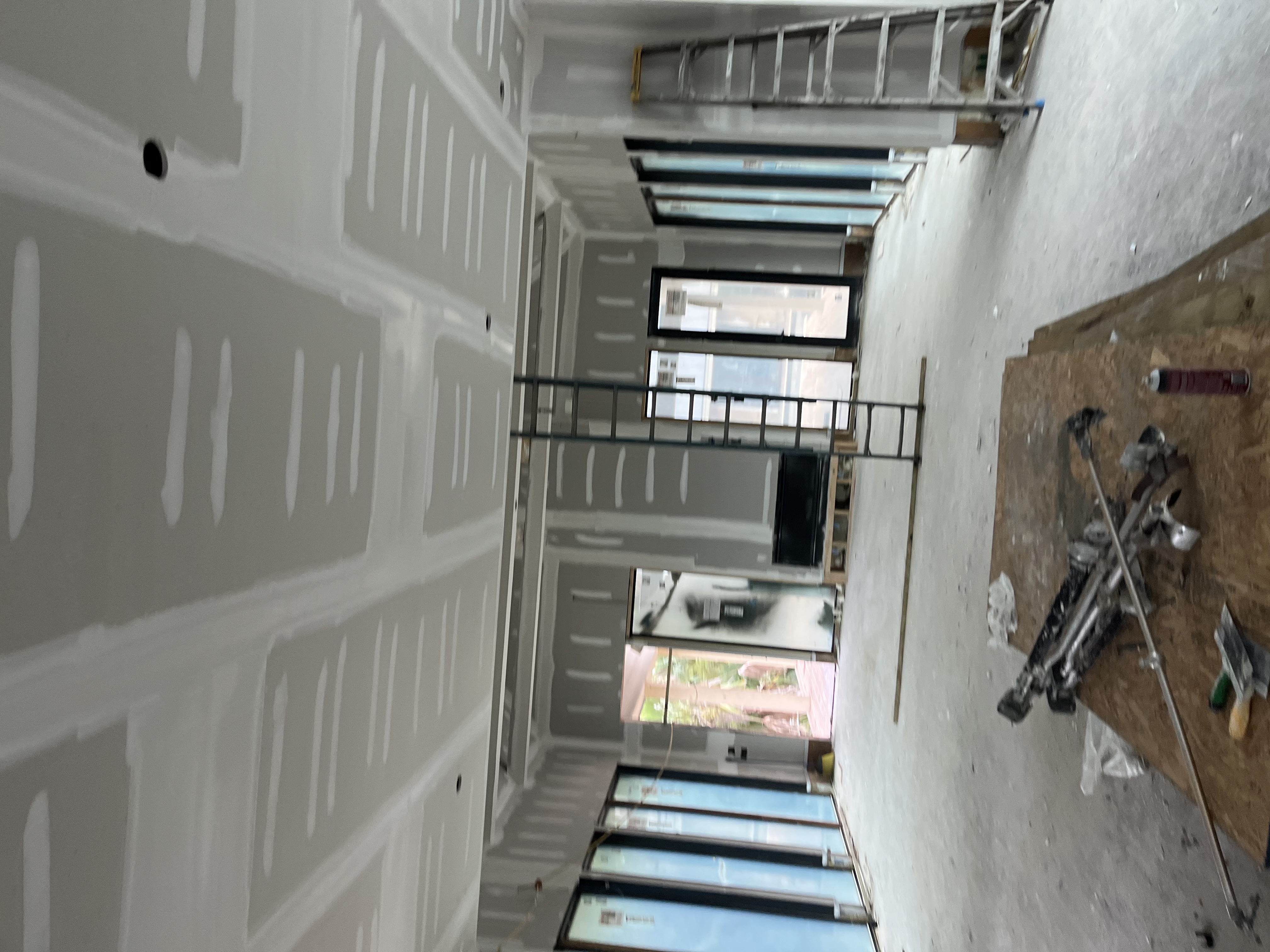 M&M Drywall logo