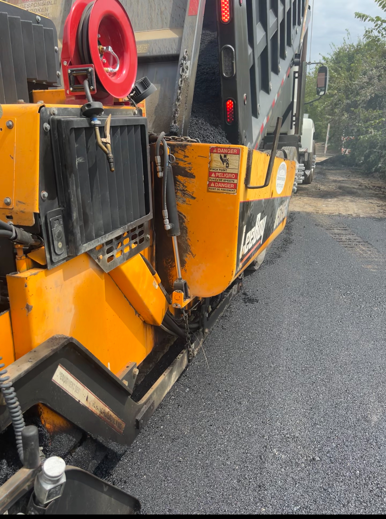 ML Hodges Asphalt & Pavin logo