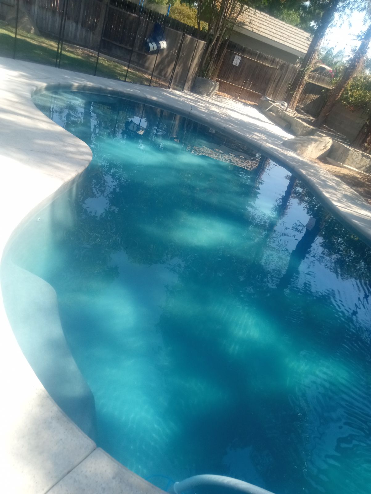 FLIPS POOLS logo
