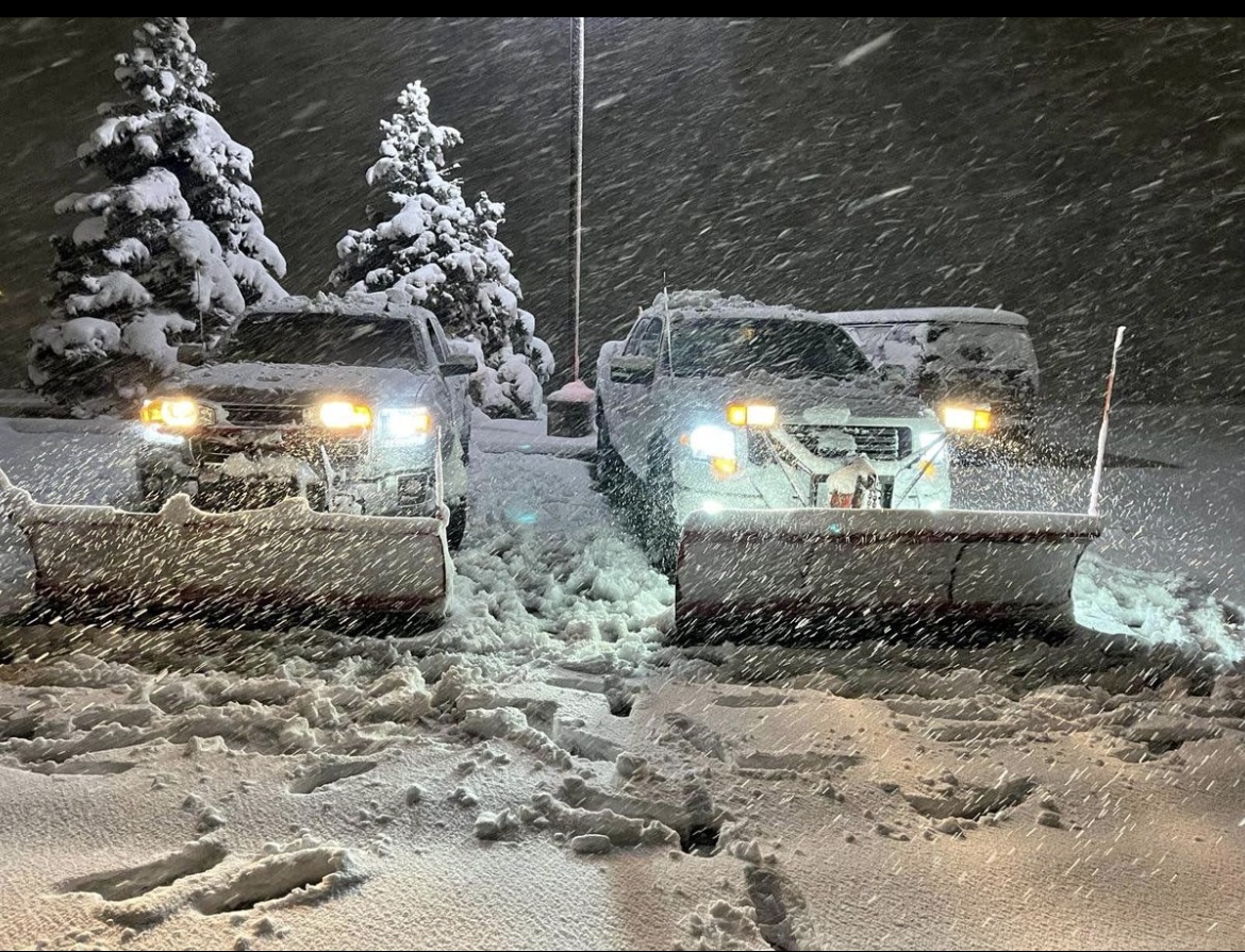 K&E snow removal logo