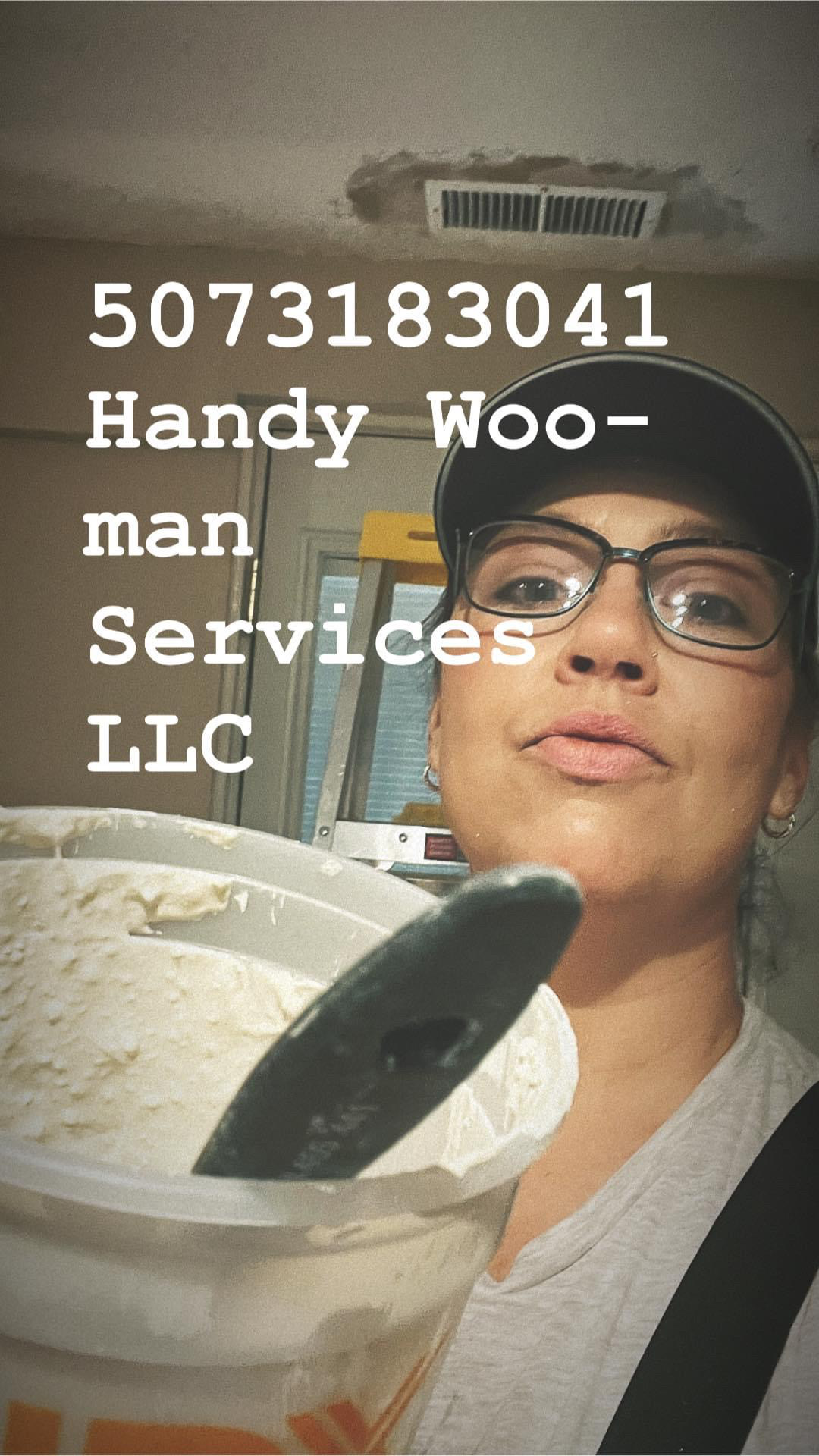 Handy Woo-man Services LLC logo