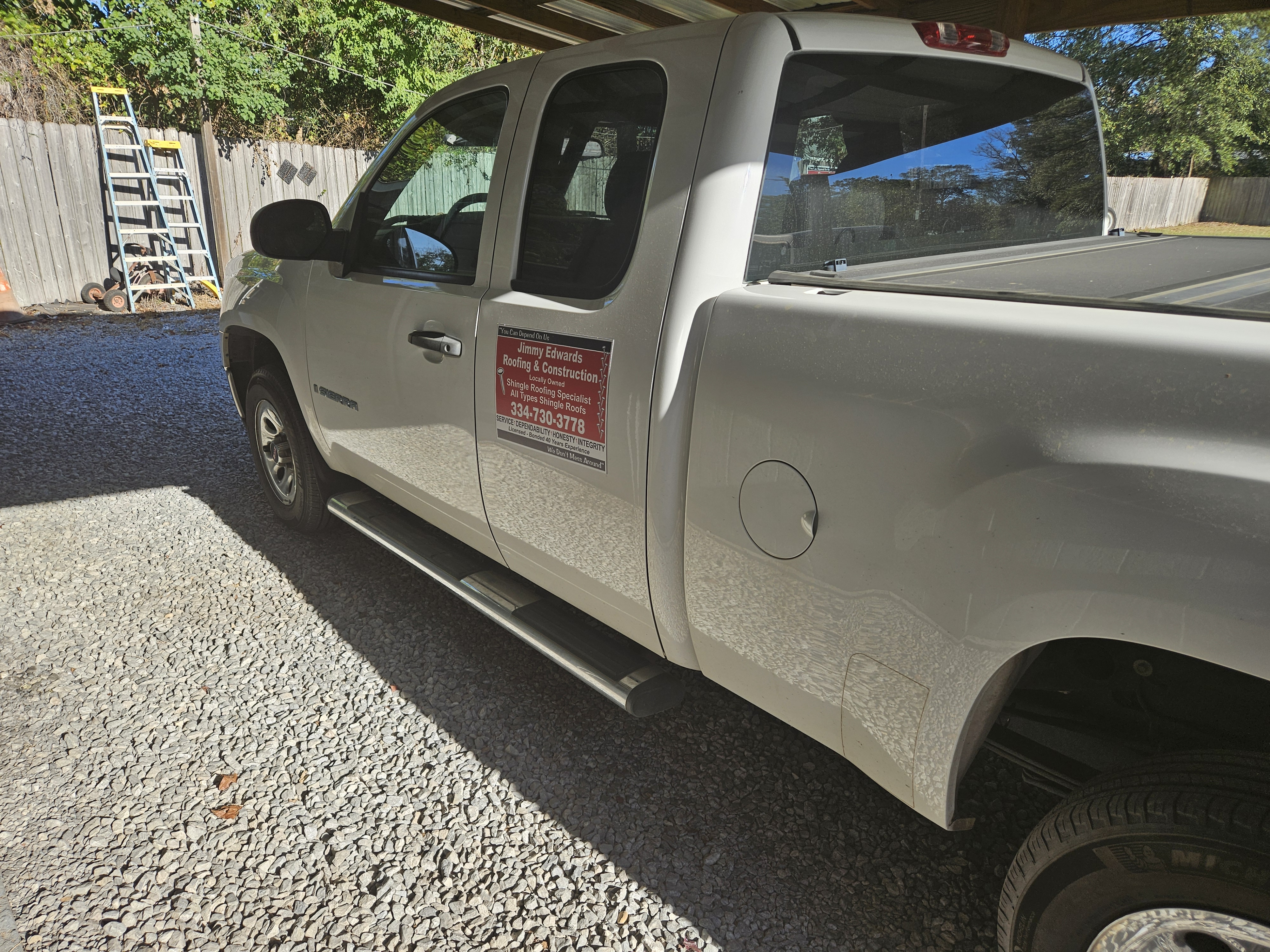 Jimmy Edwards Roofing And Construction logo