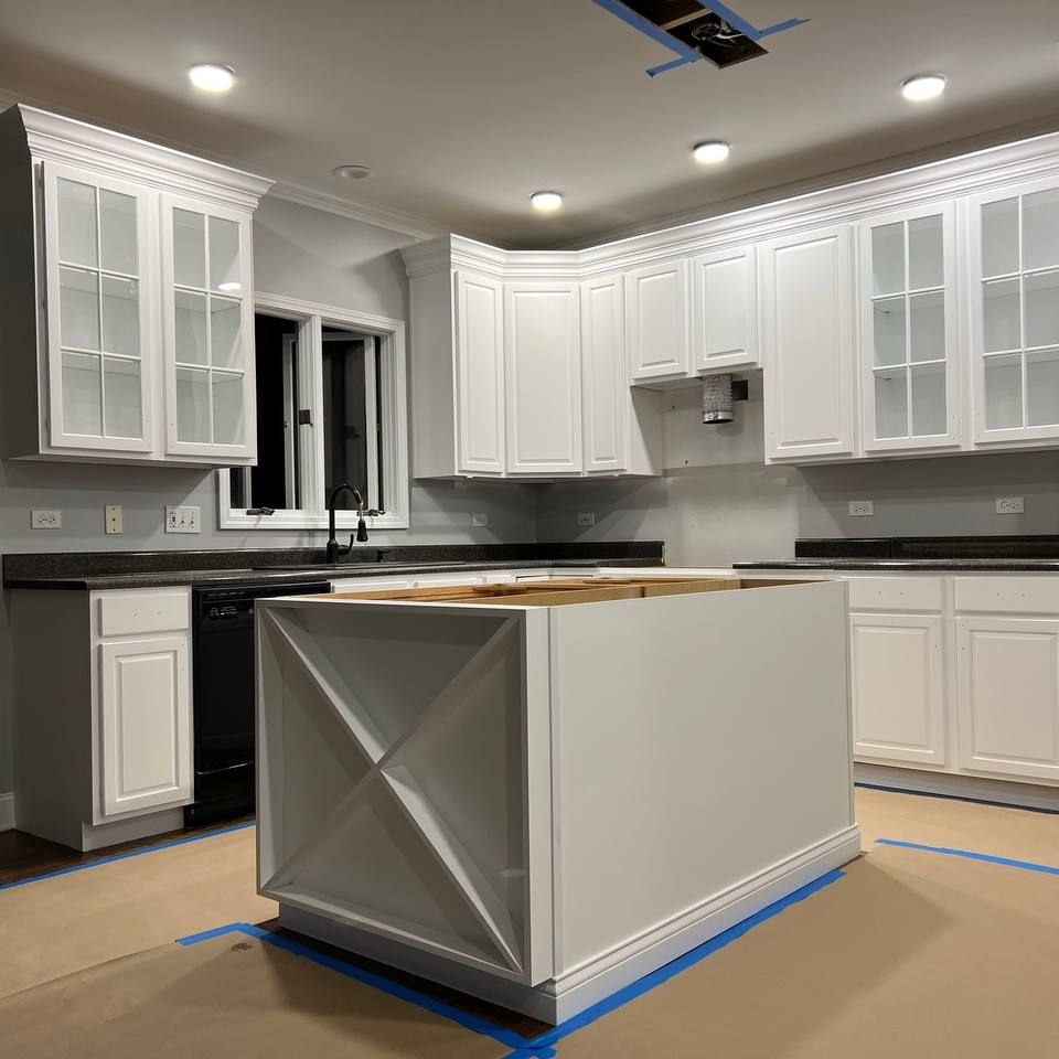 Mustang Carpentry, Inc. logo