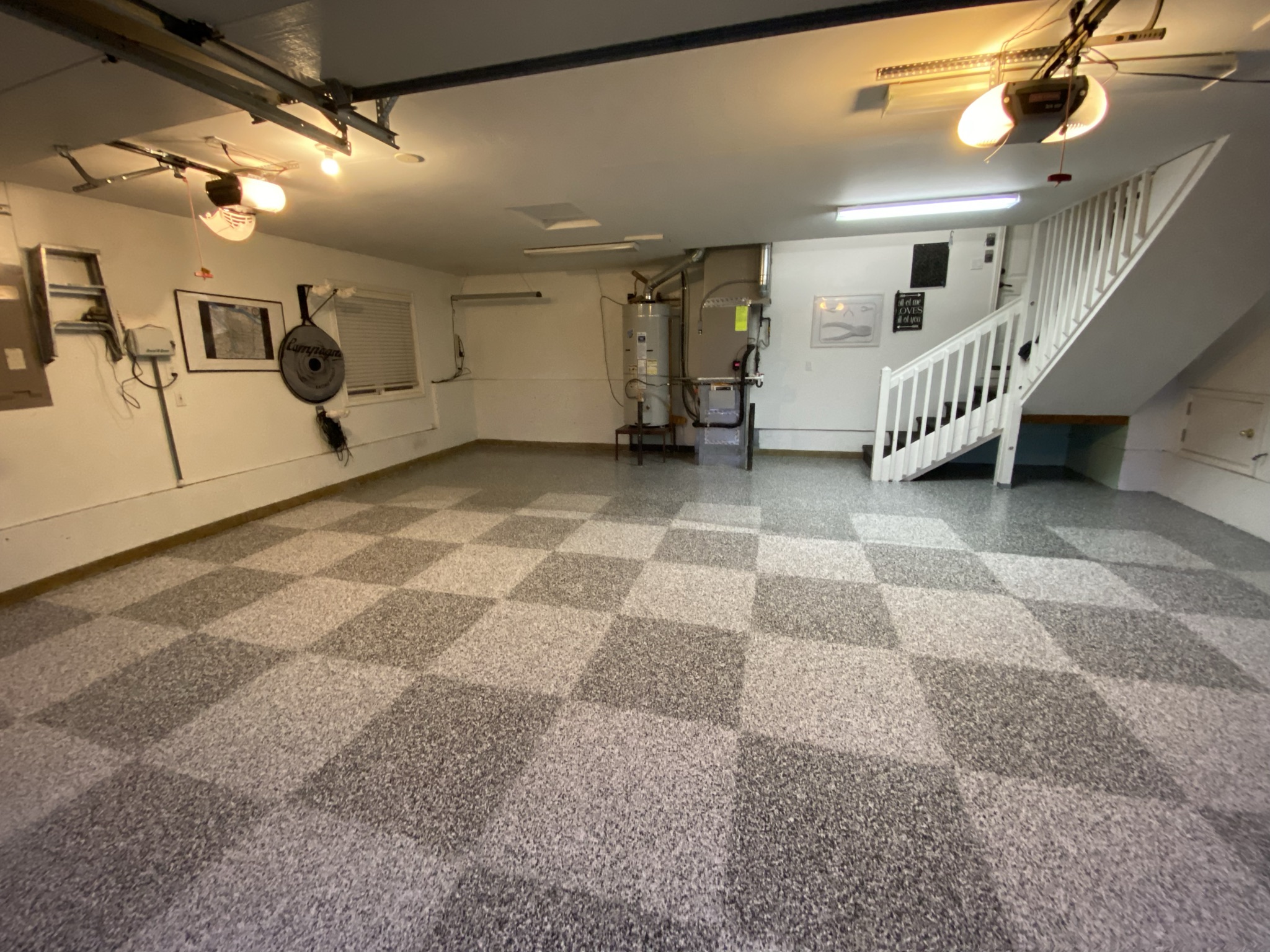Garage floors logo