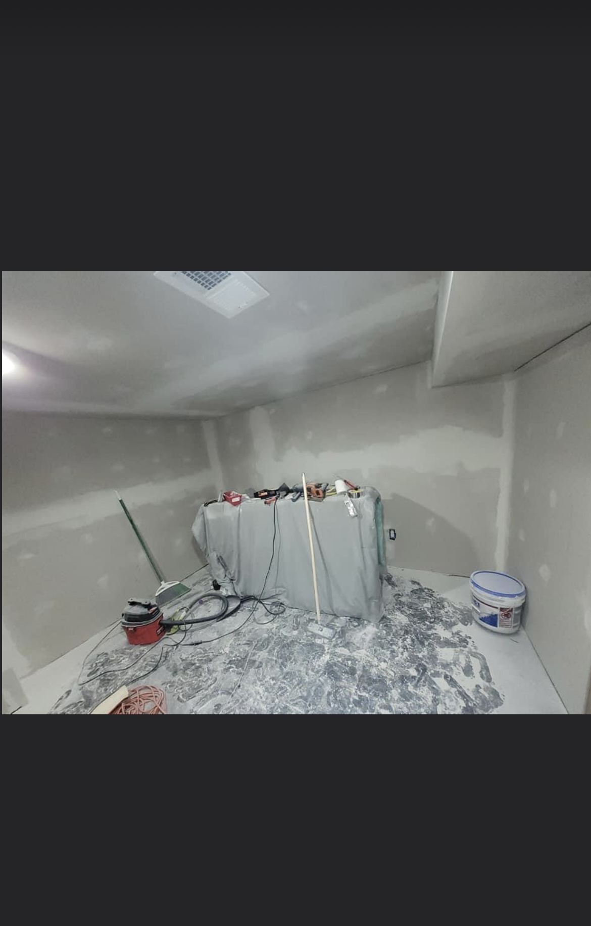 A&B Drywall service logo