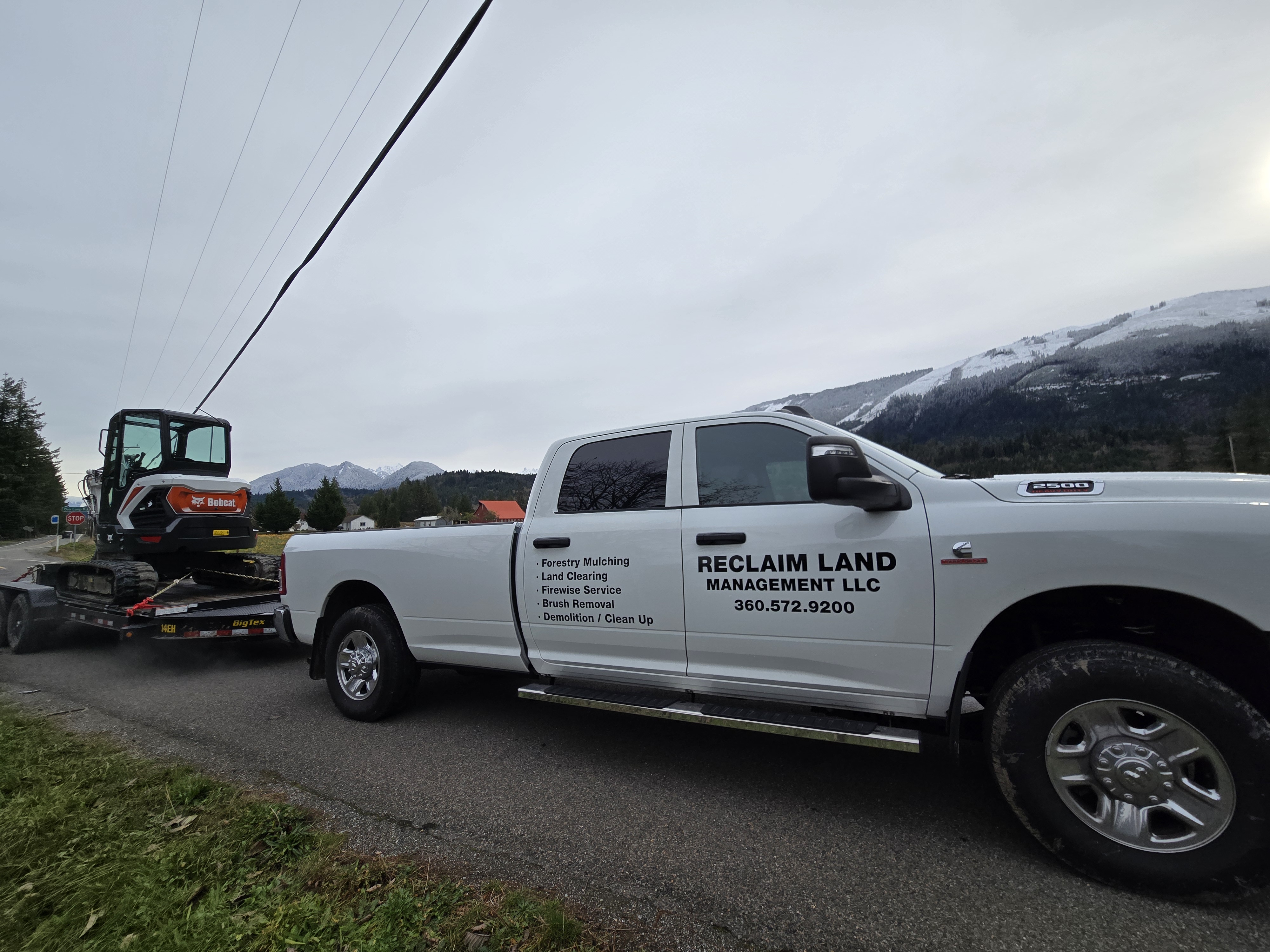 Reclaim Land Management LLC logo