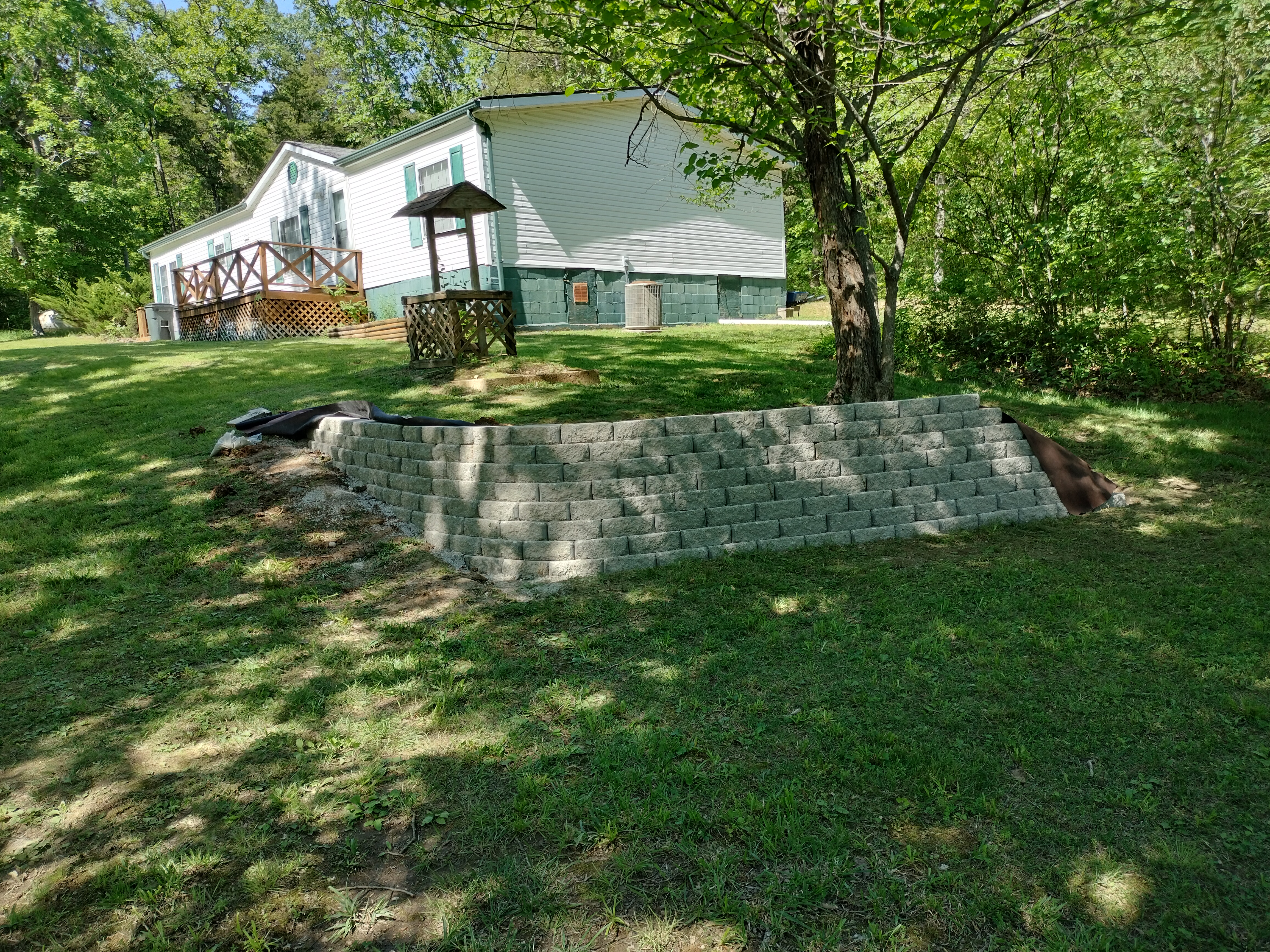 Cmm landscaping logo