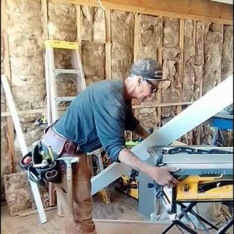 Hubbell Custom Carpentery logo