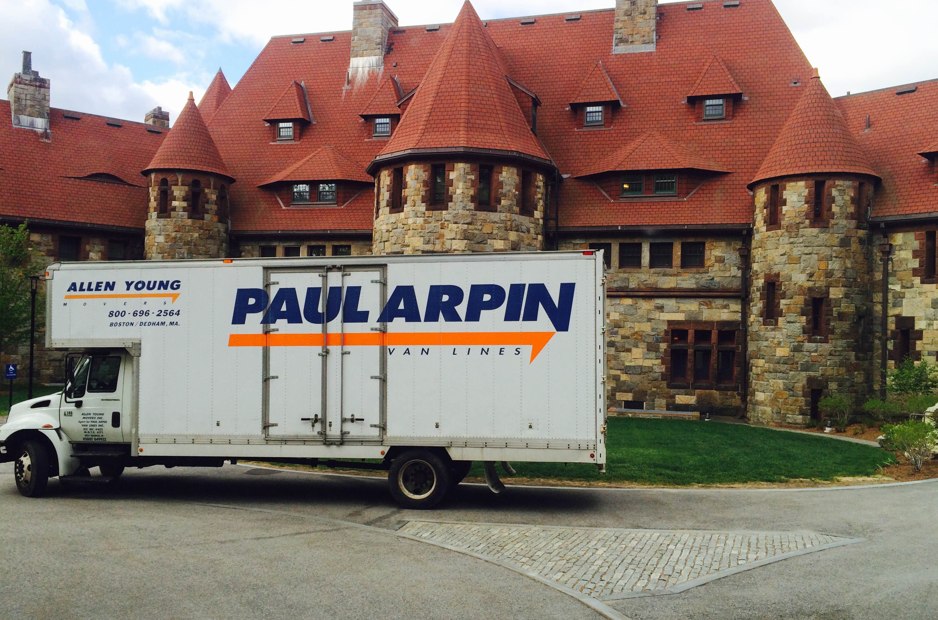 Logo for Allen Young Movers
