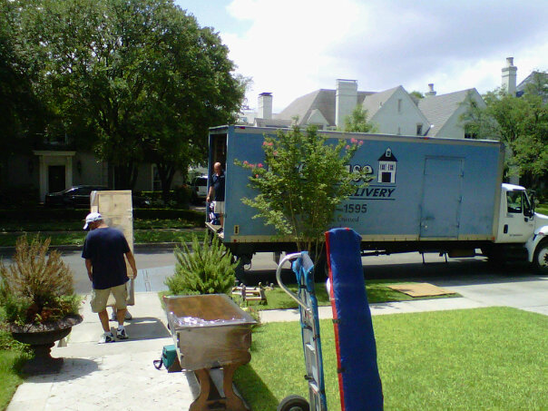 Firehouse Moving & Delivery logo