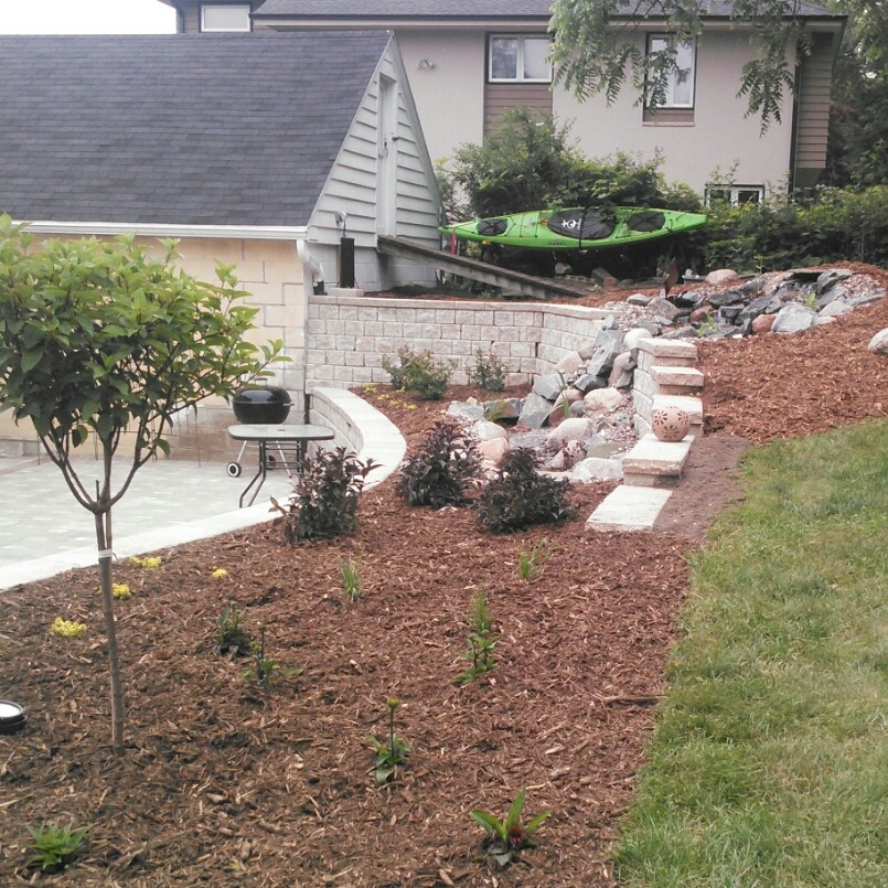 Spahn-Manning Landscaping logo