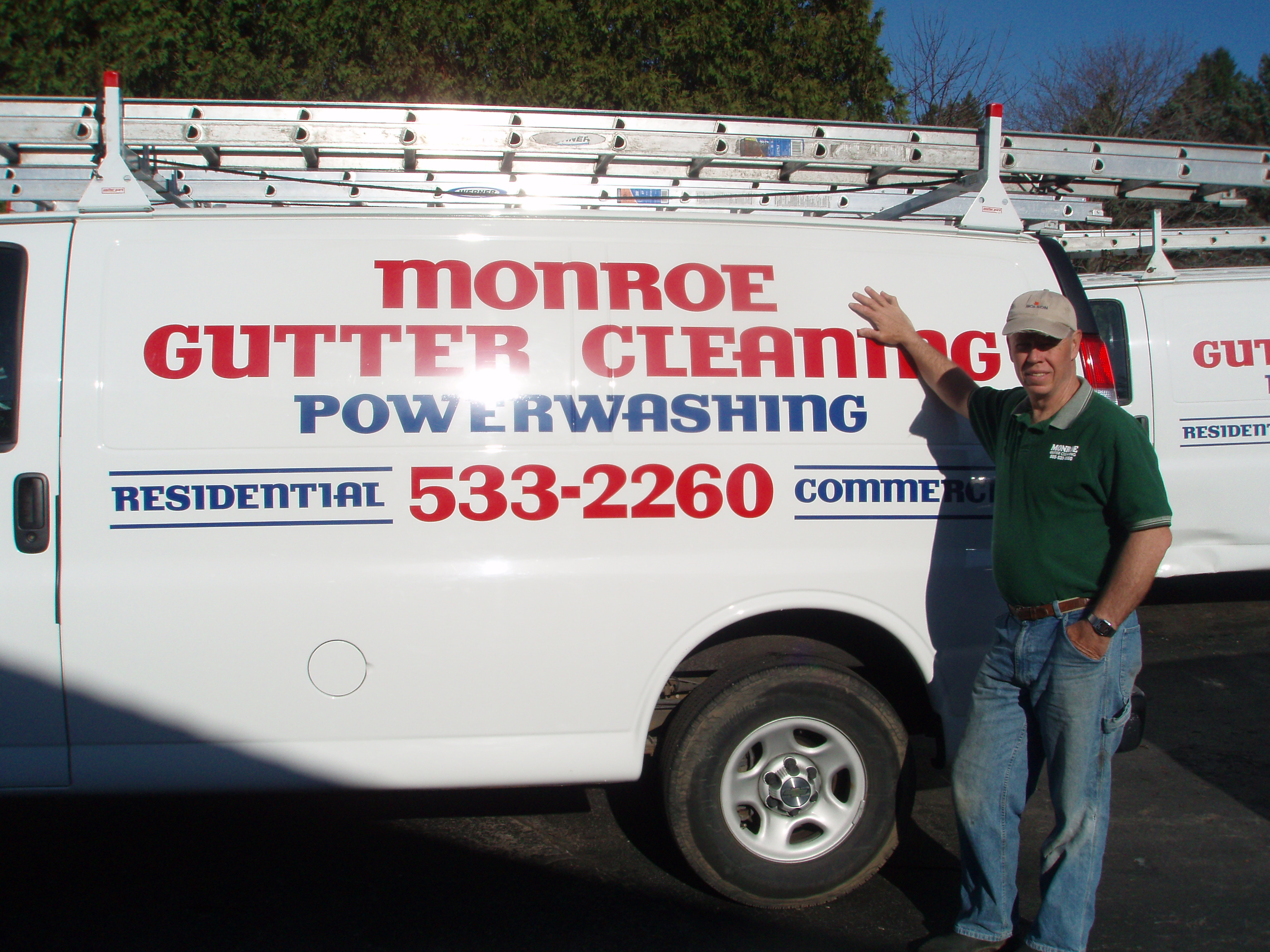 Logo for Monroe Gutter Cleaning LLC