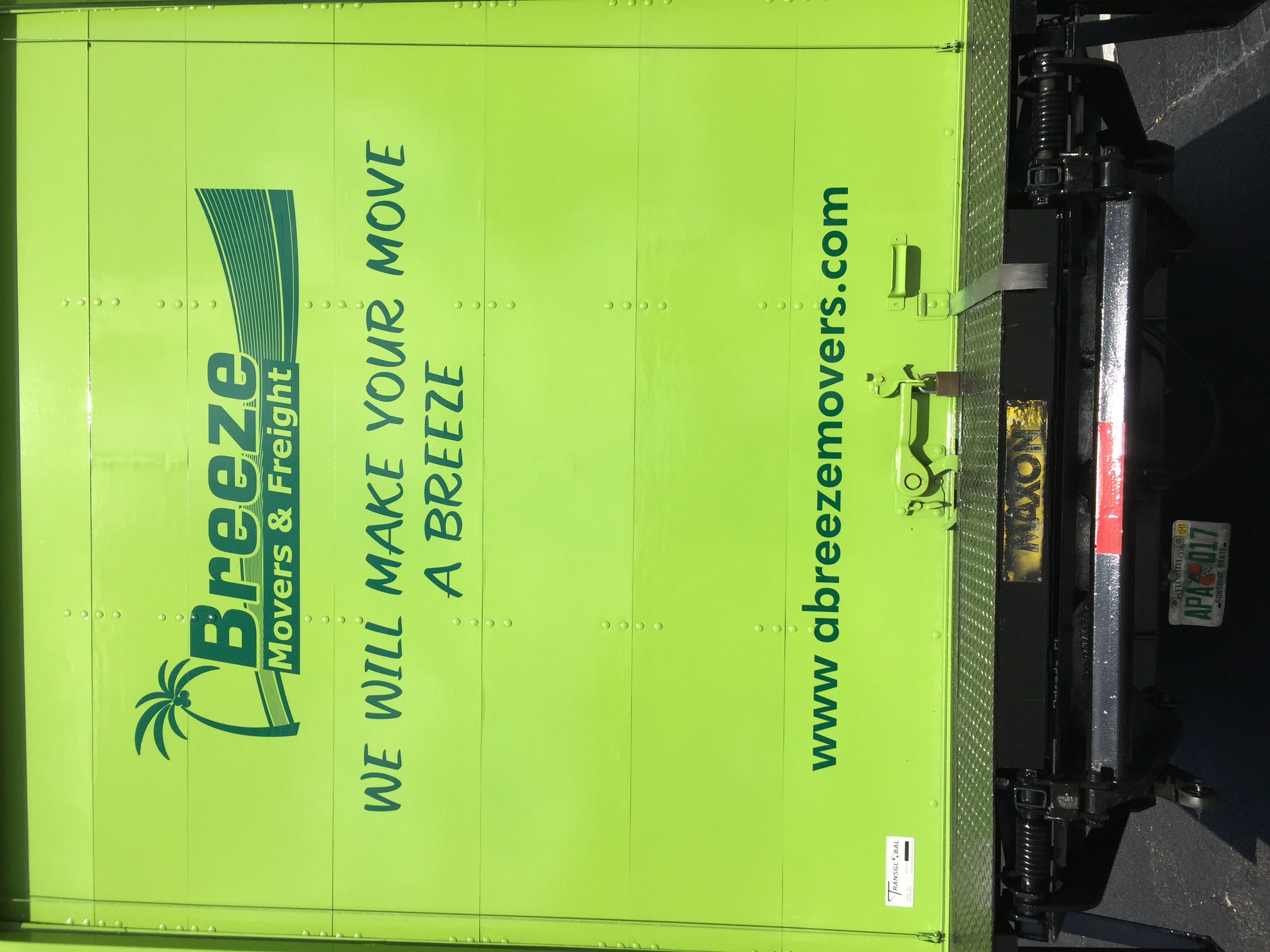 Logo for Breeze Movers & Freight Inc
