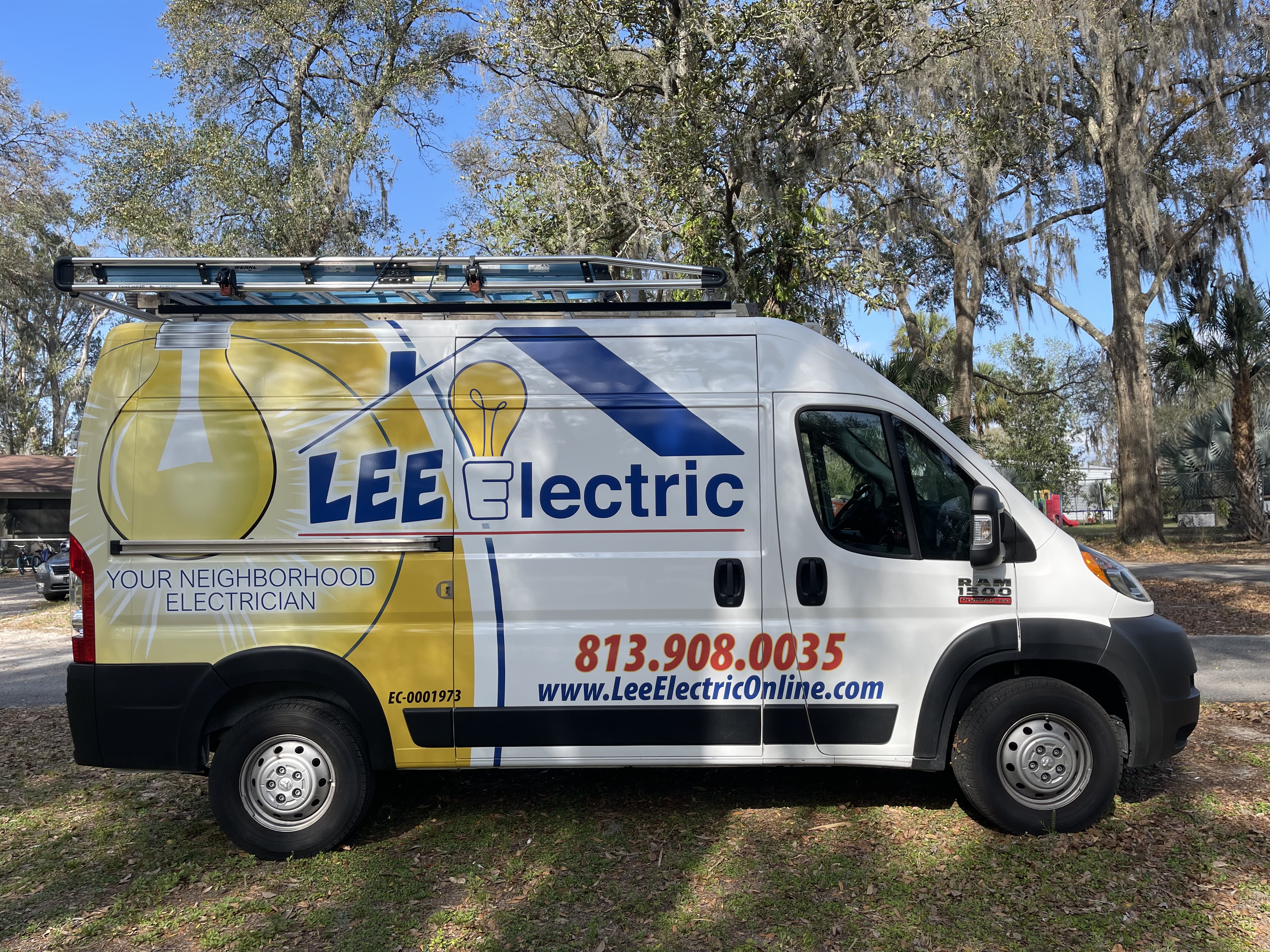 Logo for LEE ELECTRIC INC
