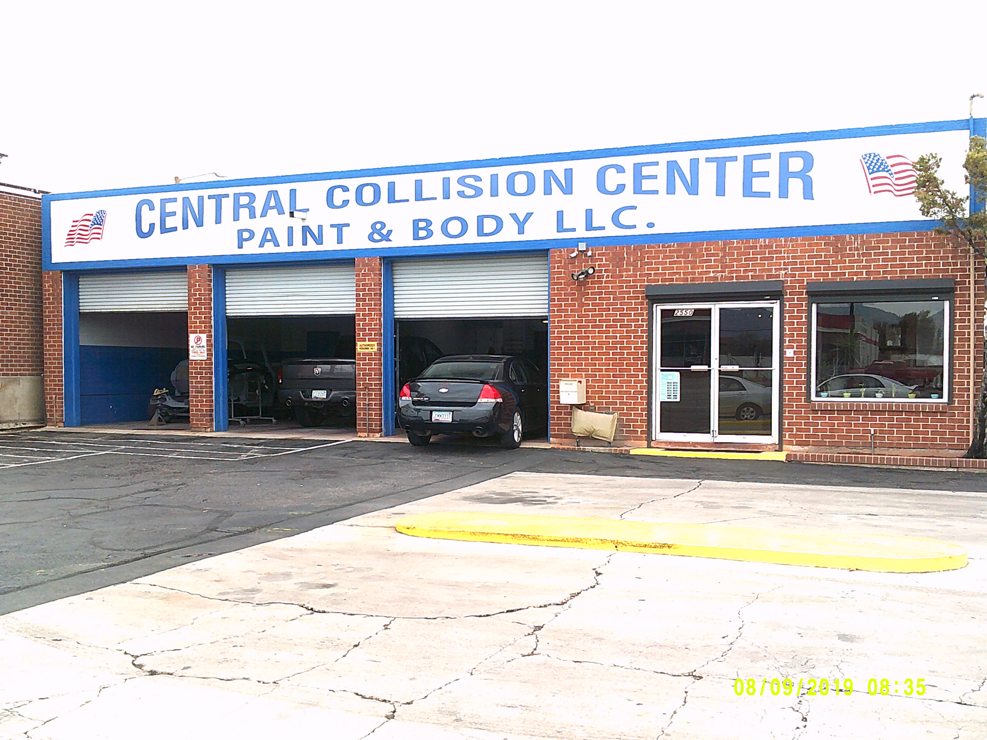 Logo for Central Collision Center