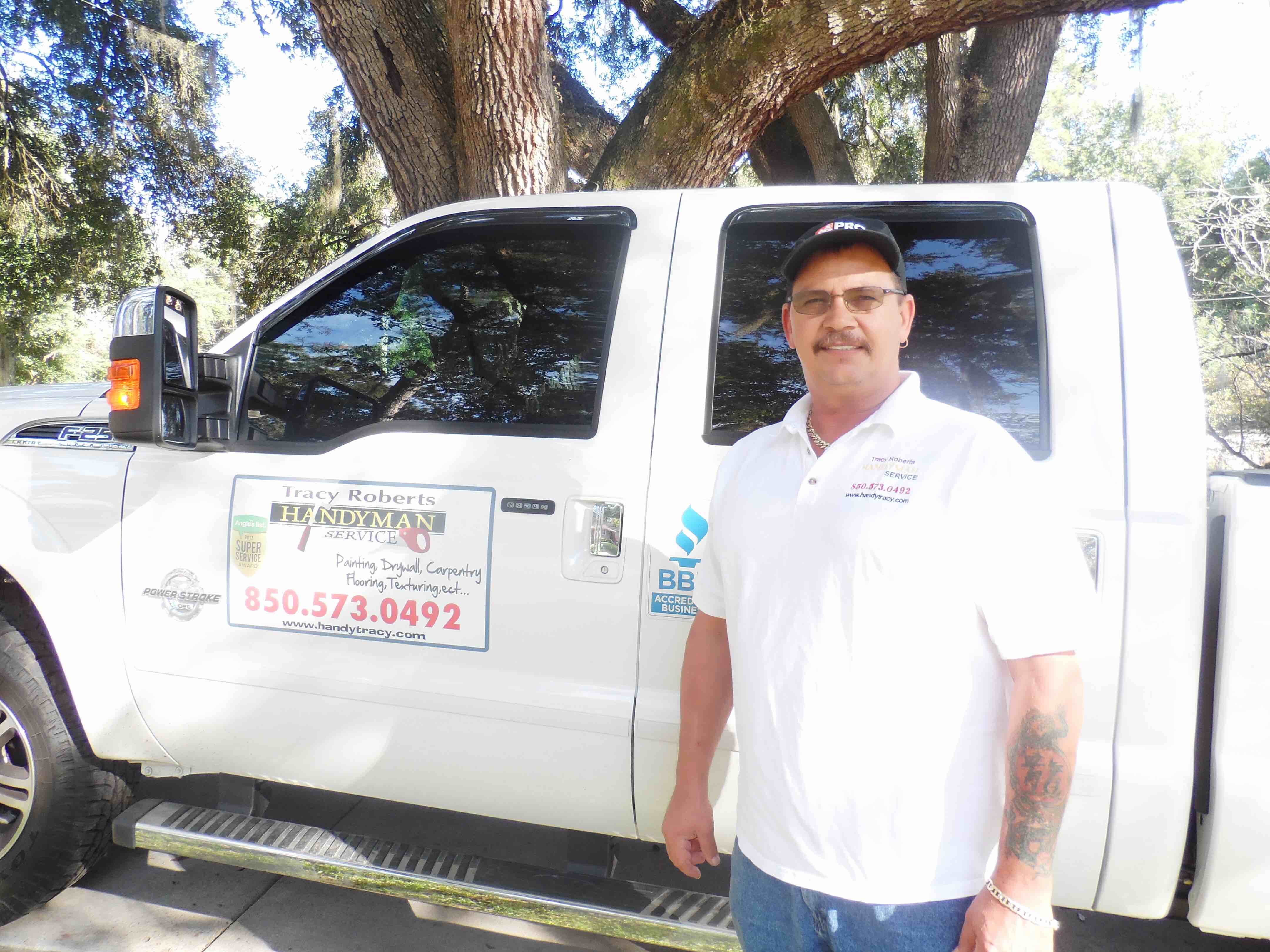 Logo for Tracy Roberts Handyman Service LLC