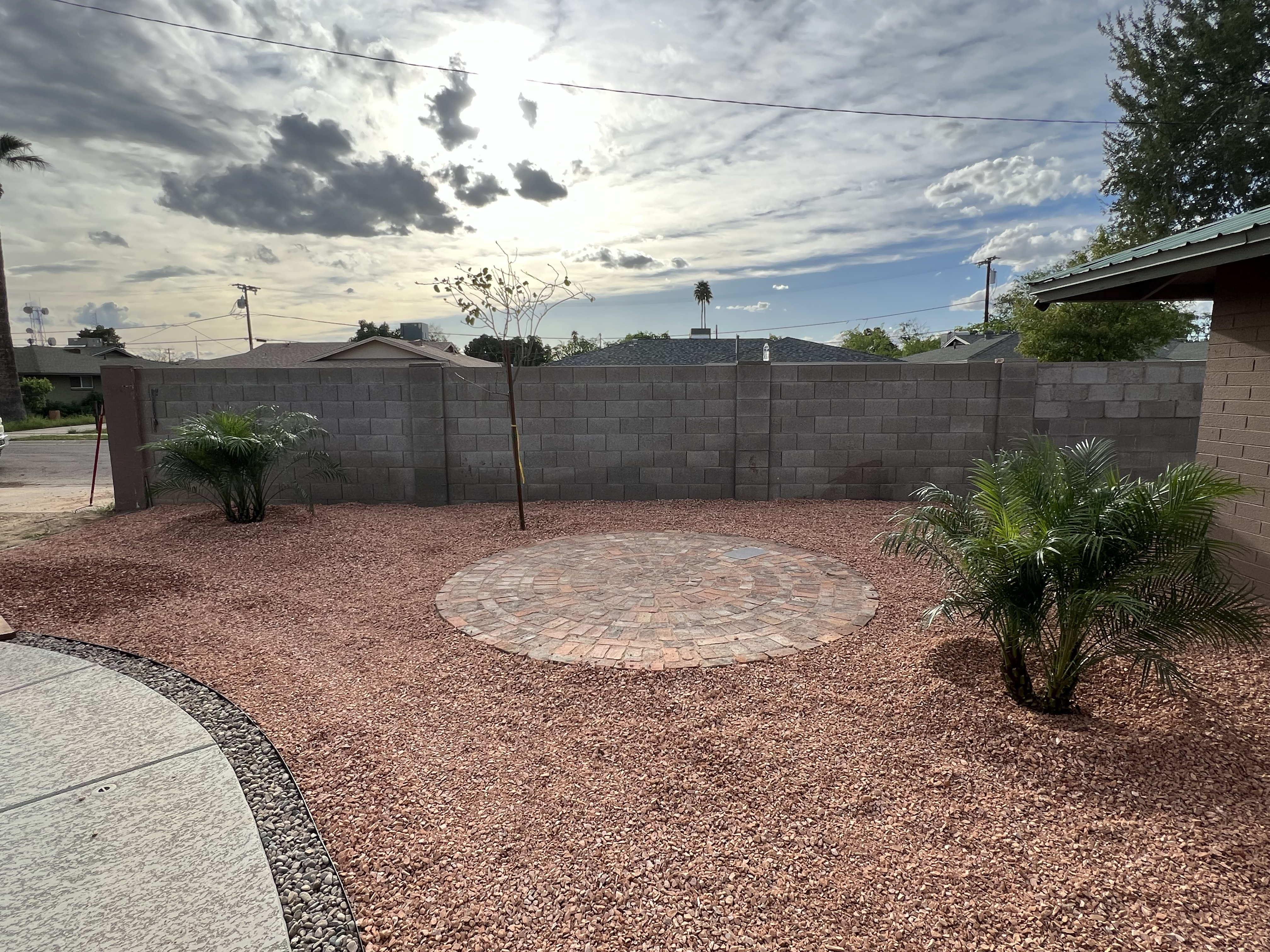 Logo for Reparo Landscaping
