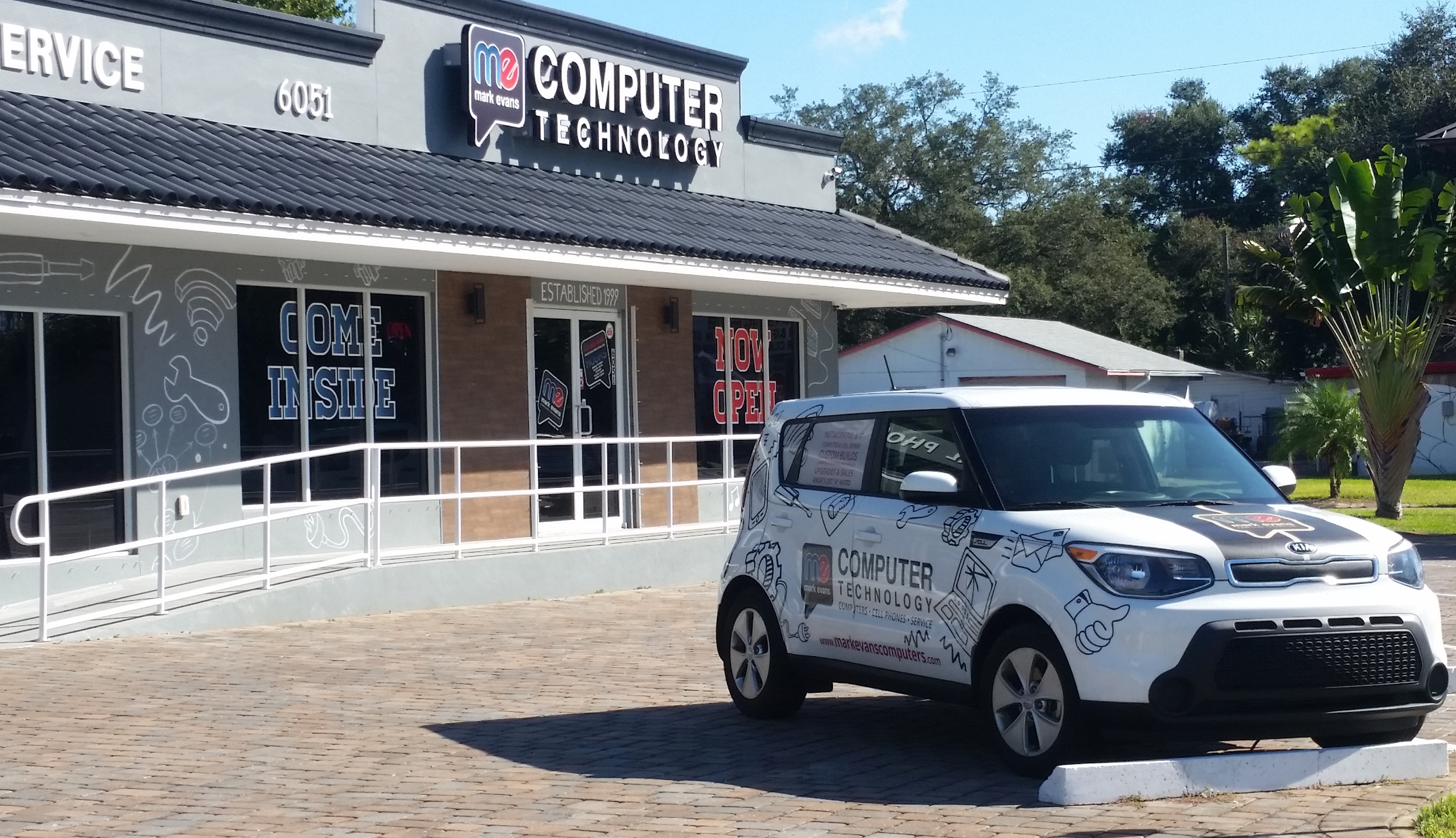 Logo for Mark Evans Computer Technology