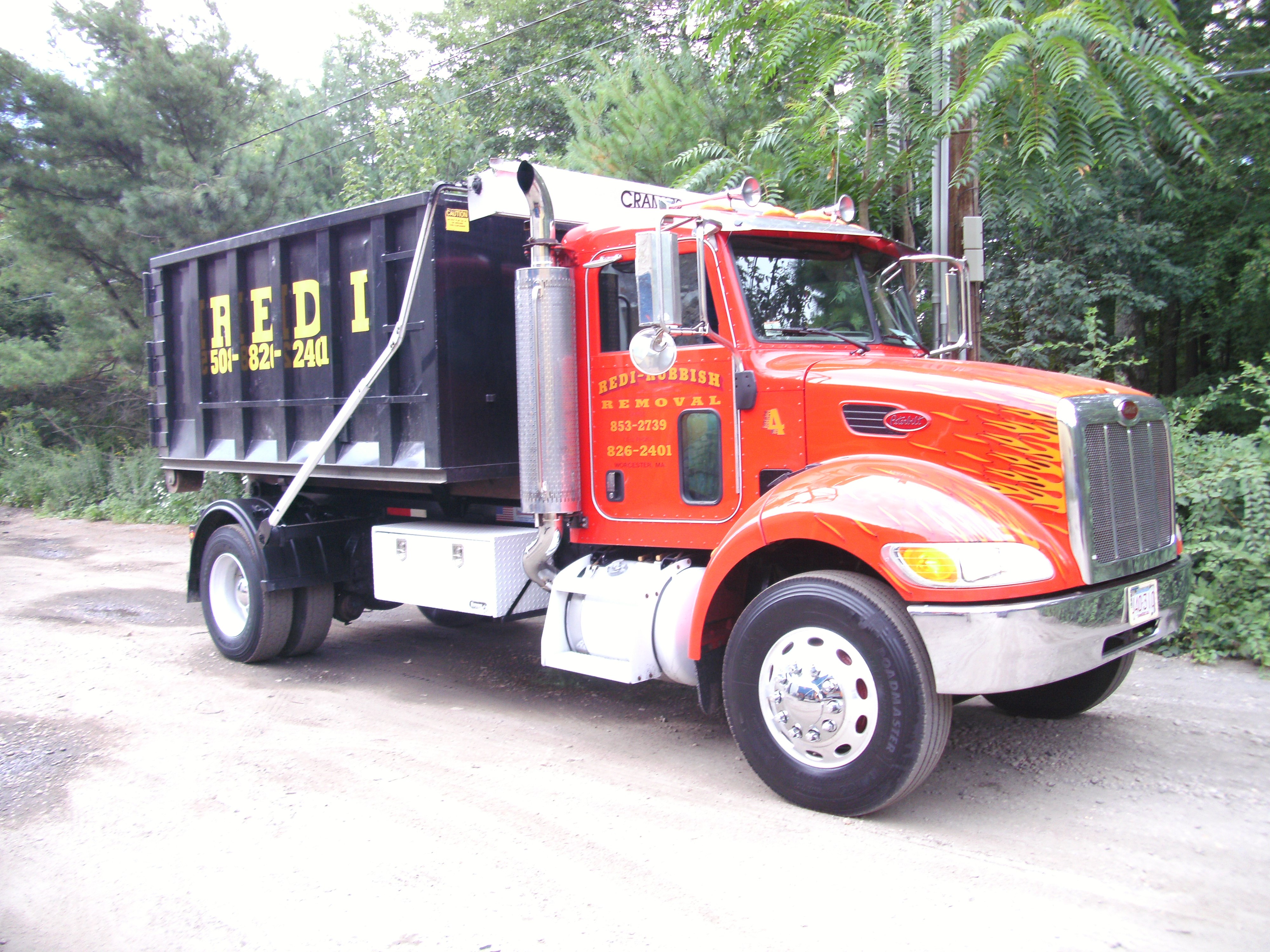 Logo for REDI RUBBISH REMOVAL