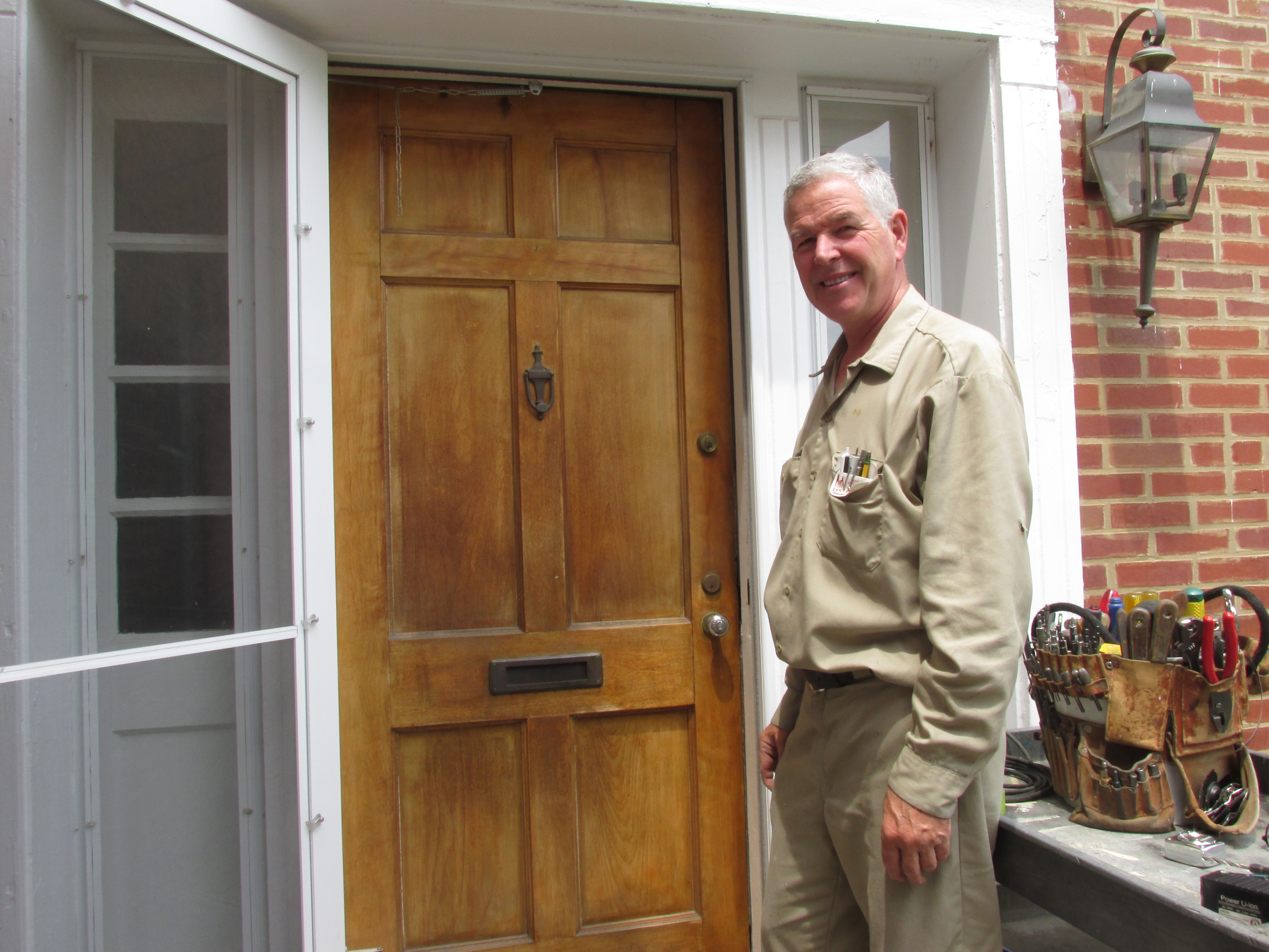 Logo for Door Consultants Inc