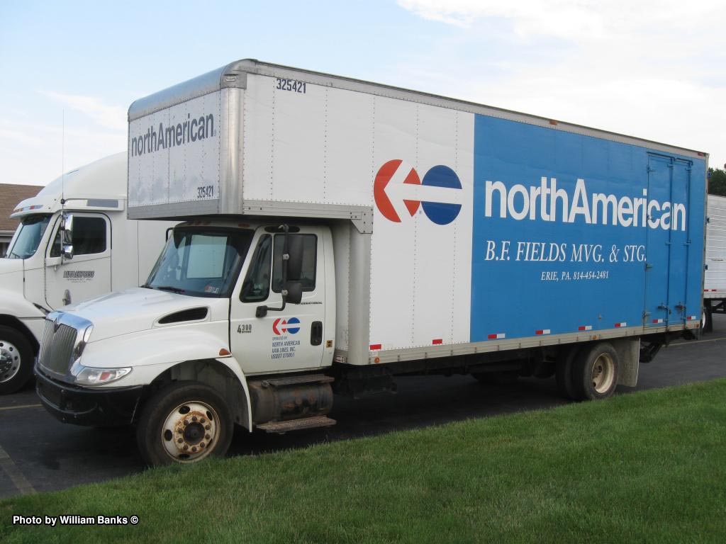 BF Fields Moving & Storage logo
