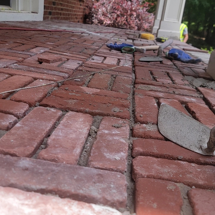 Grate Brothers Contracting logo