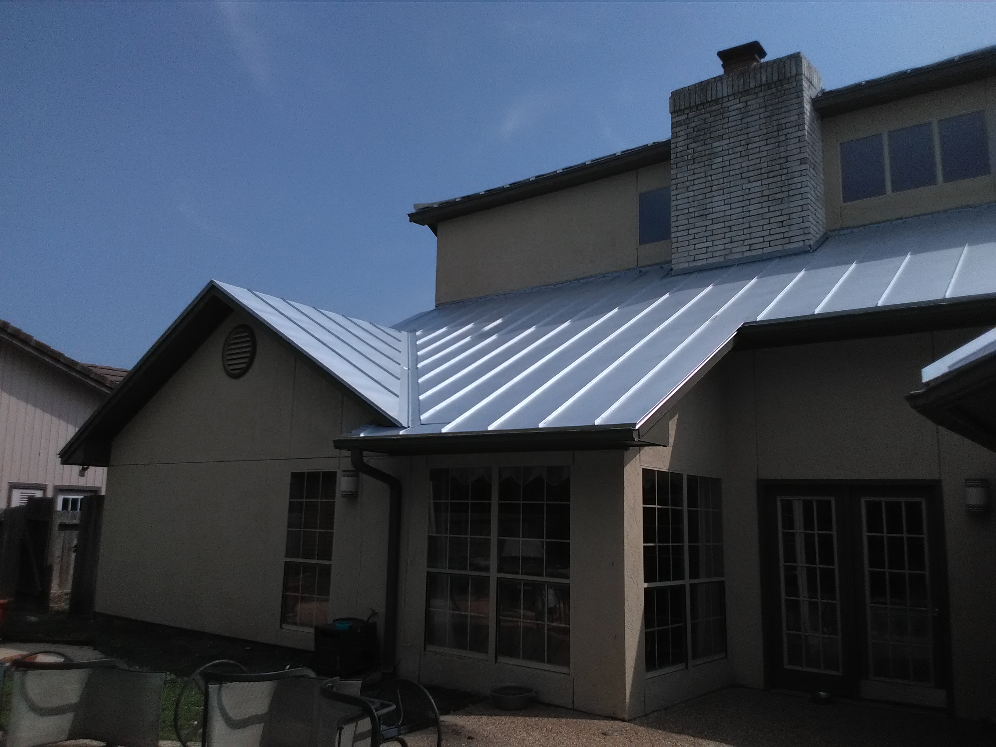 Kresta Roofing logo