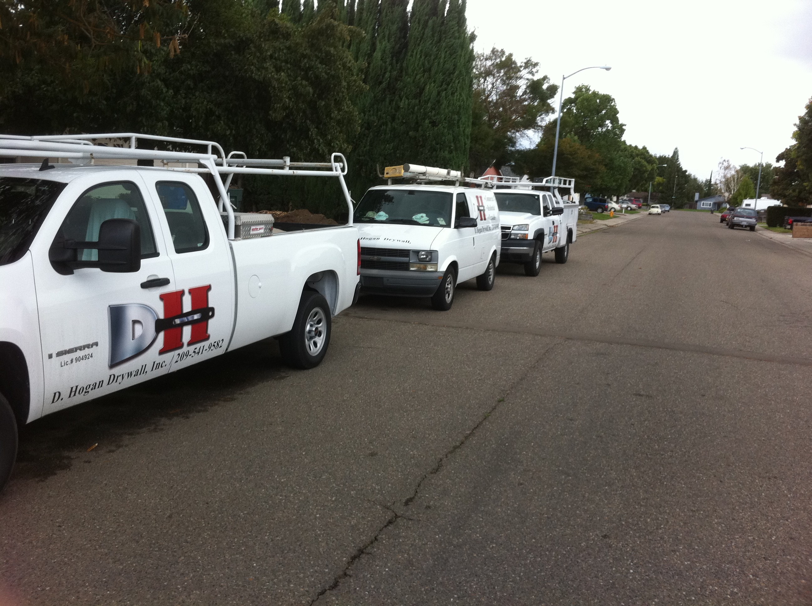 D Hogan Drywall Inc logo