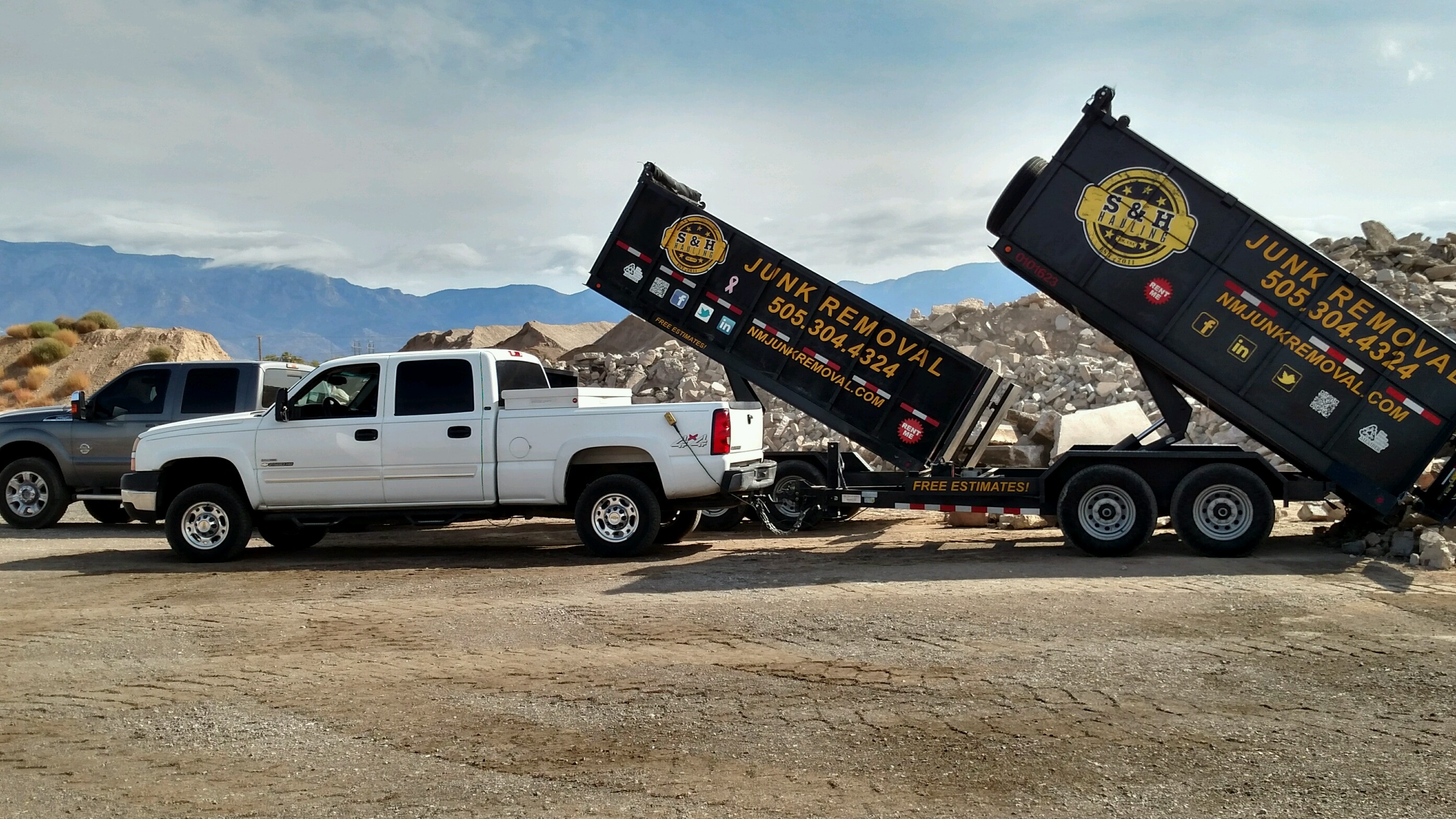 Logo for The Junk Removal Comany S&H