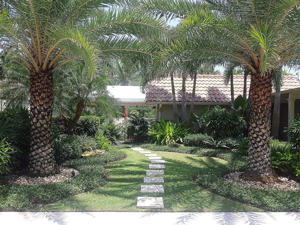 Diamond Landscaping LLC logo