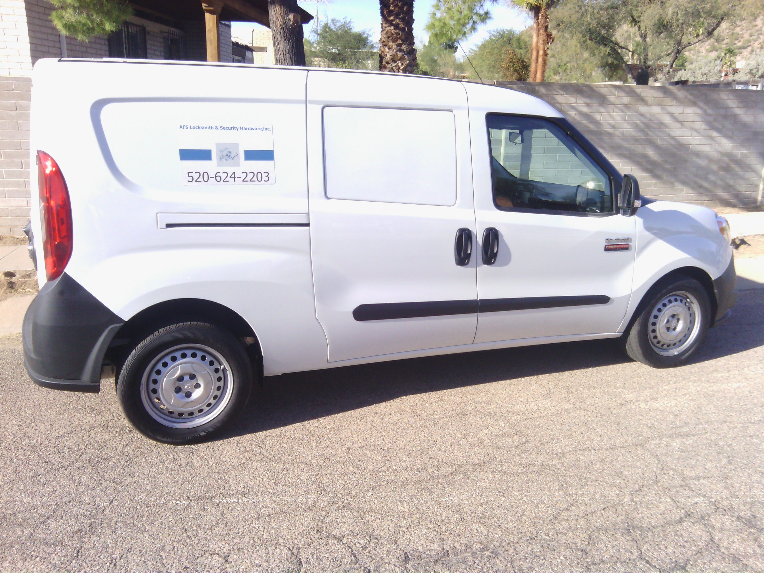 AL'S LOCKSMITH logo