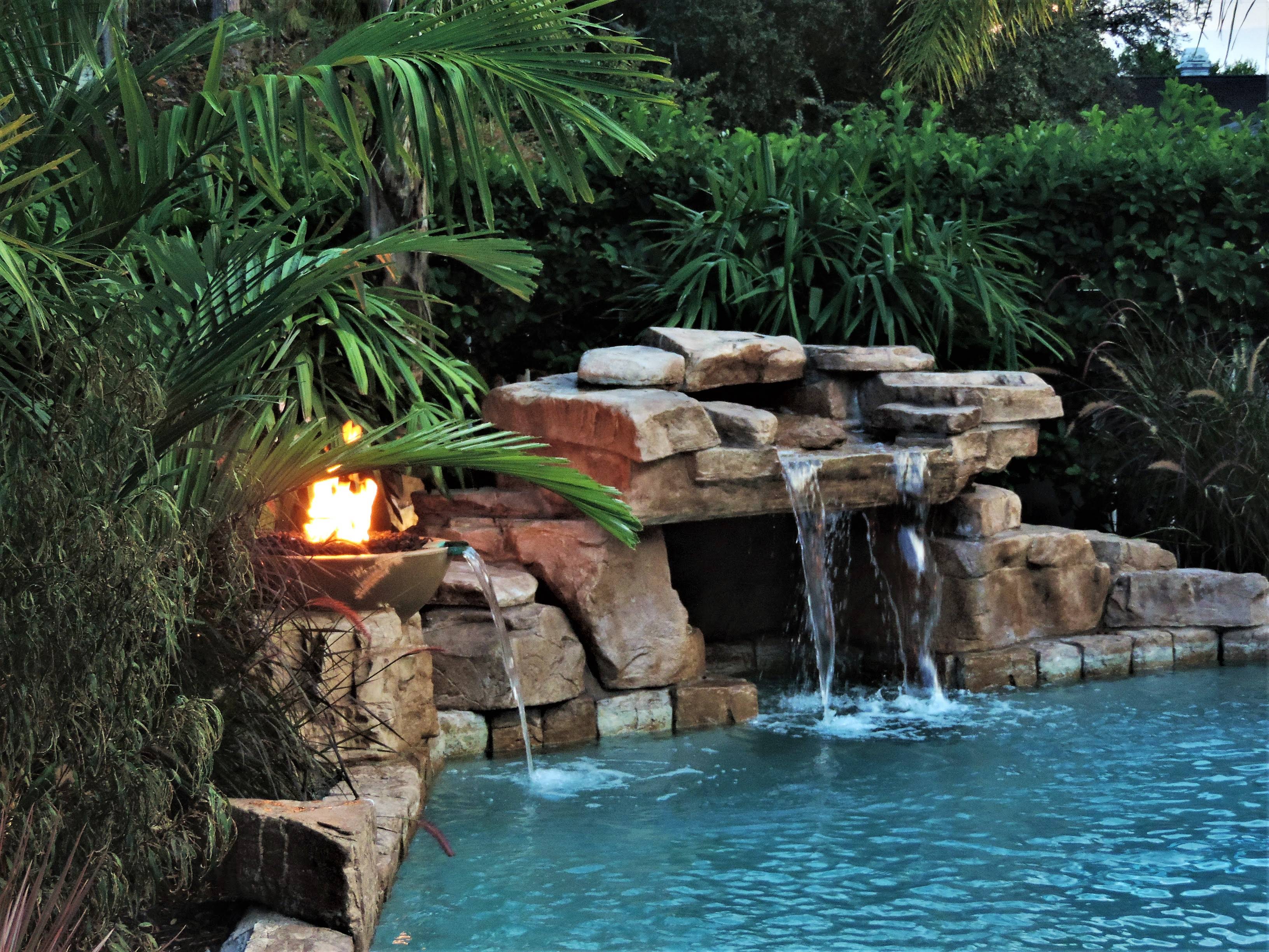 Logo for Kerry Martin Pool Builders Inc