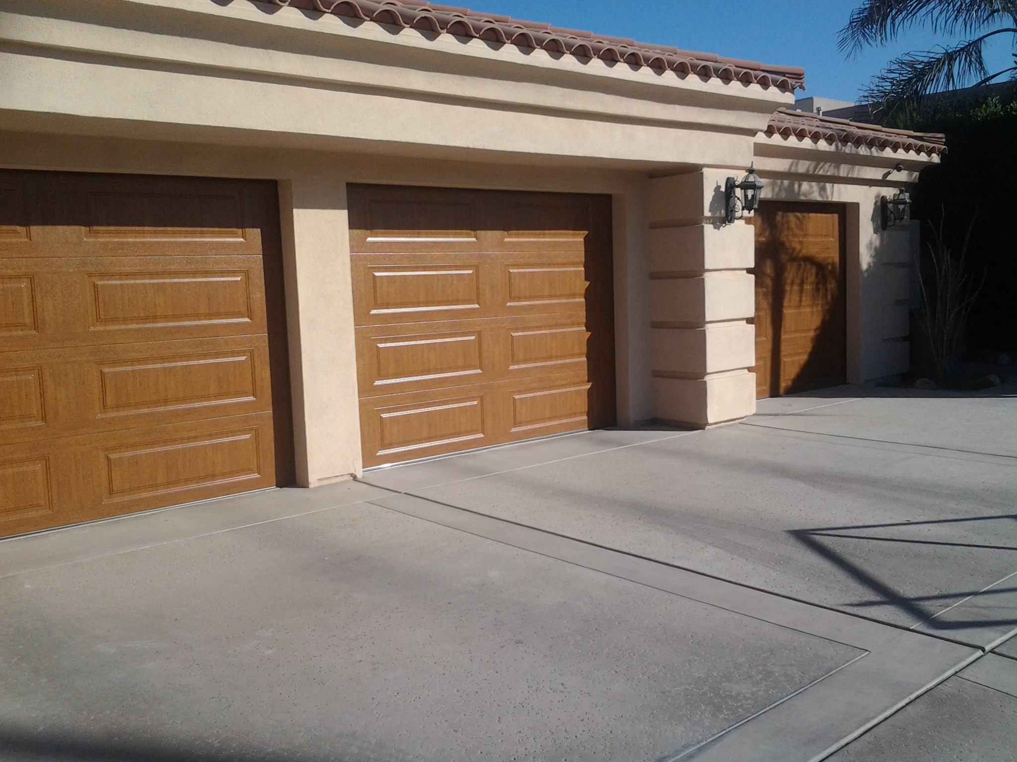 Classic Garage Doors & Openers logo