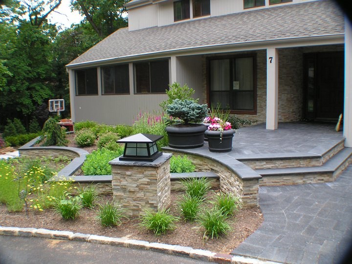 PAT'S COMPLETE LANDSCAPING INC logo