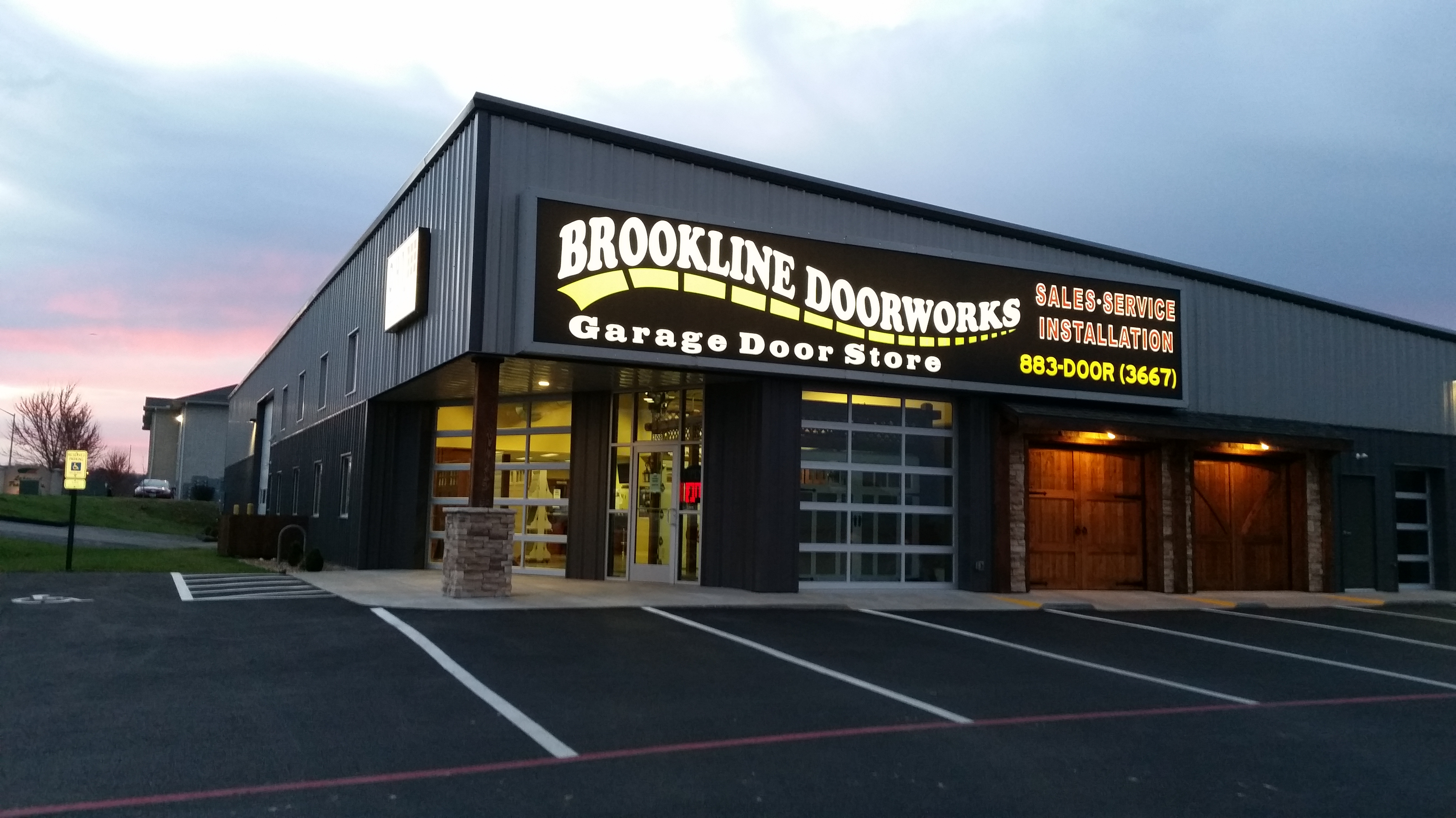 BROOKLINE DOORWORKS logo