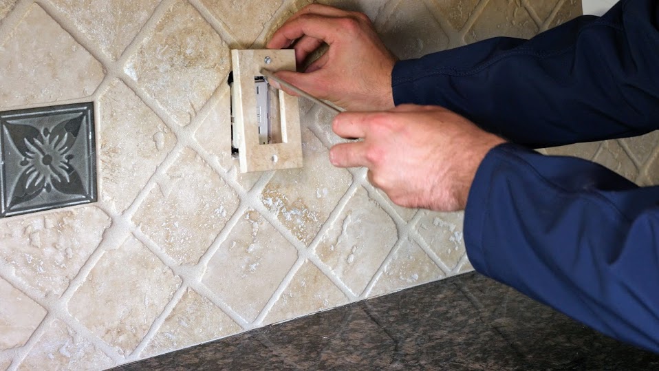 CURRENT ELECTRICAL logo