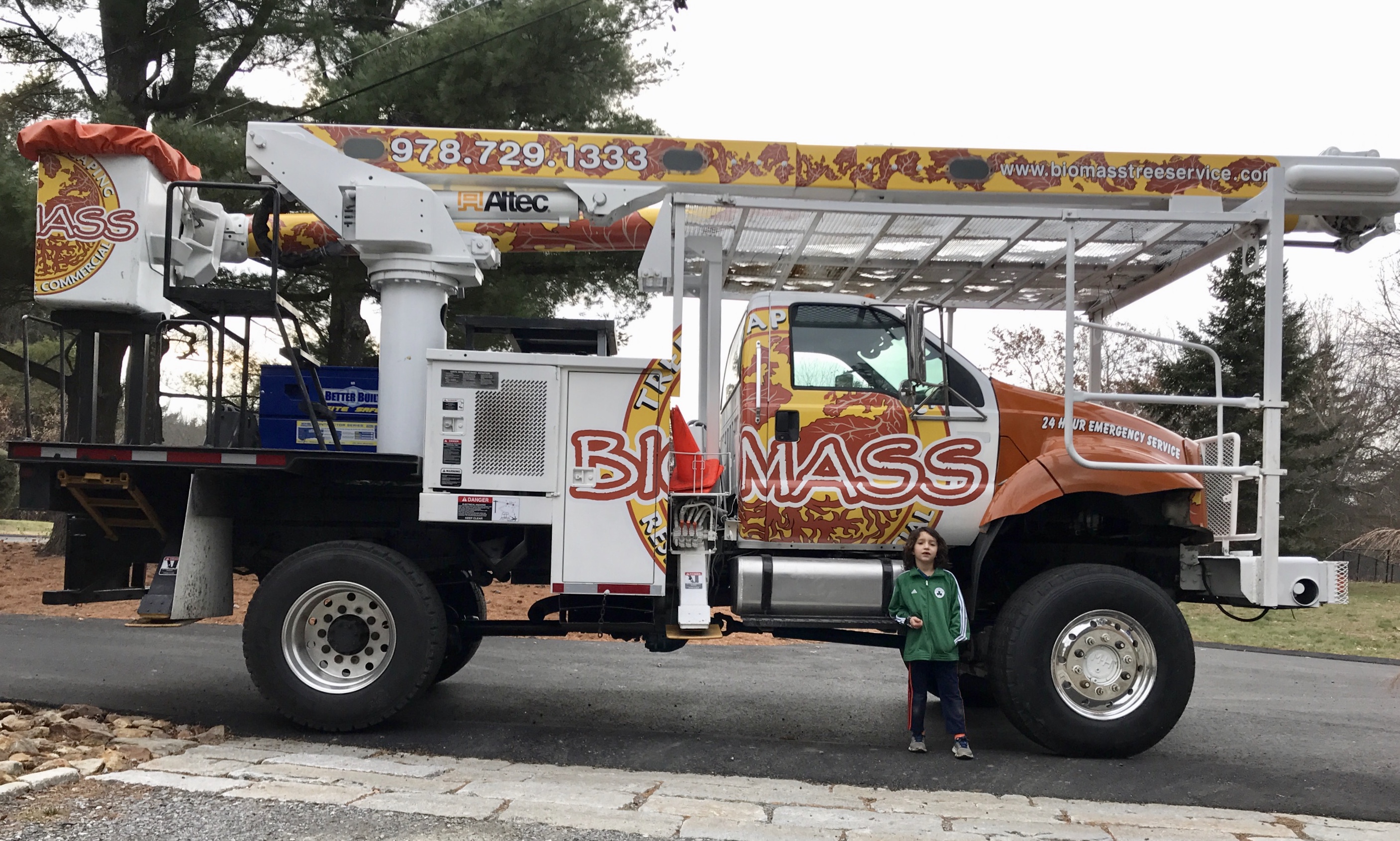 Logo for Biomass Tree & Landscaping