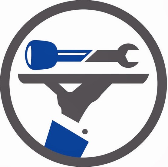 Luxury Auto Works logo