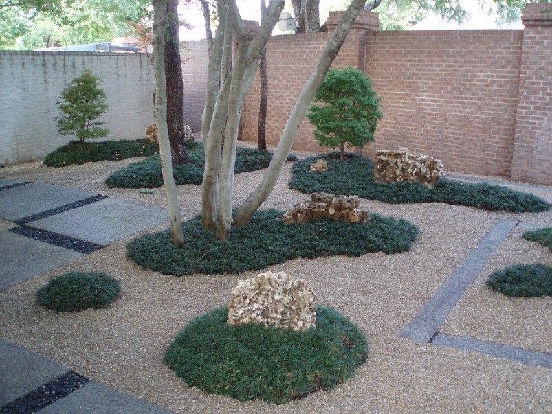 Logo for D & I Landscape Construction