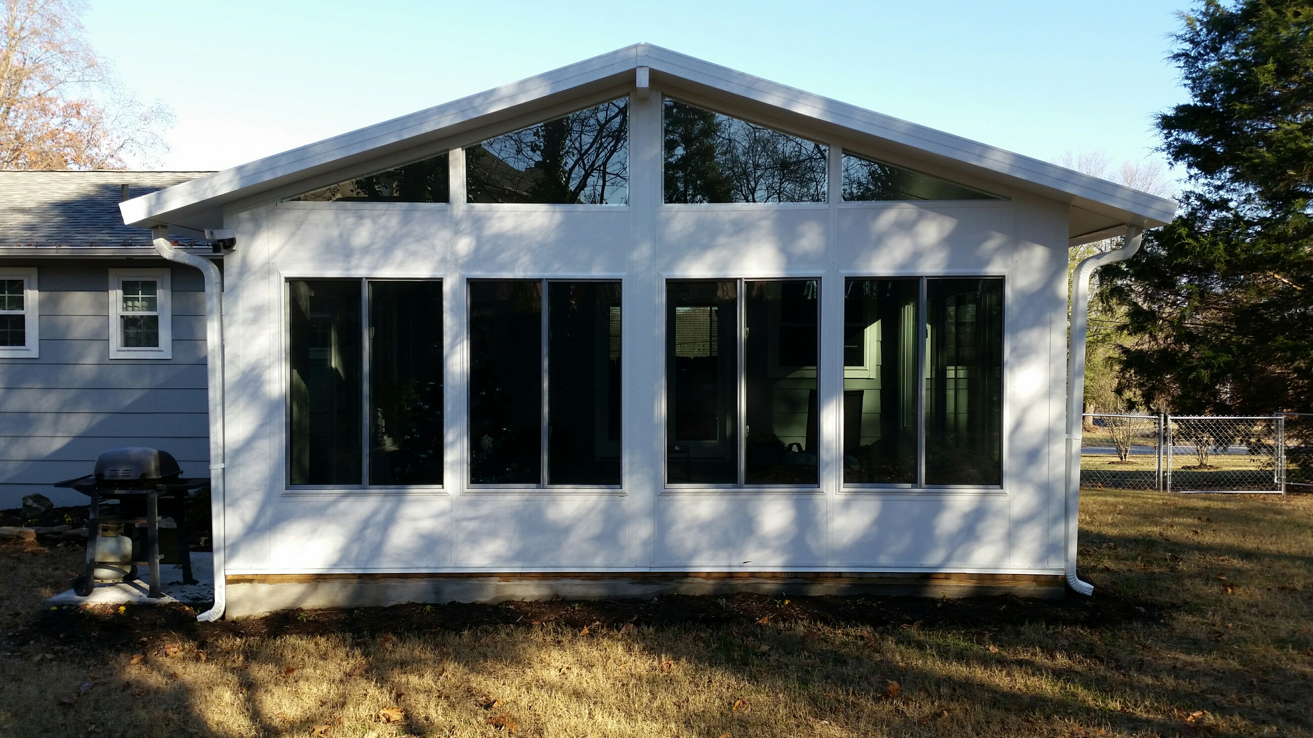 Logo for Farragut Sunrooms & More