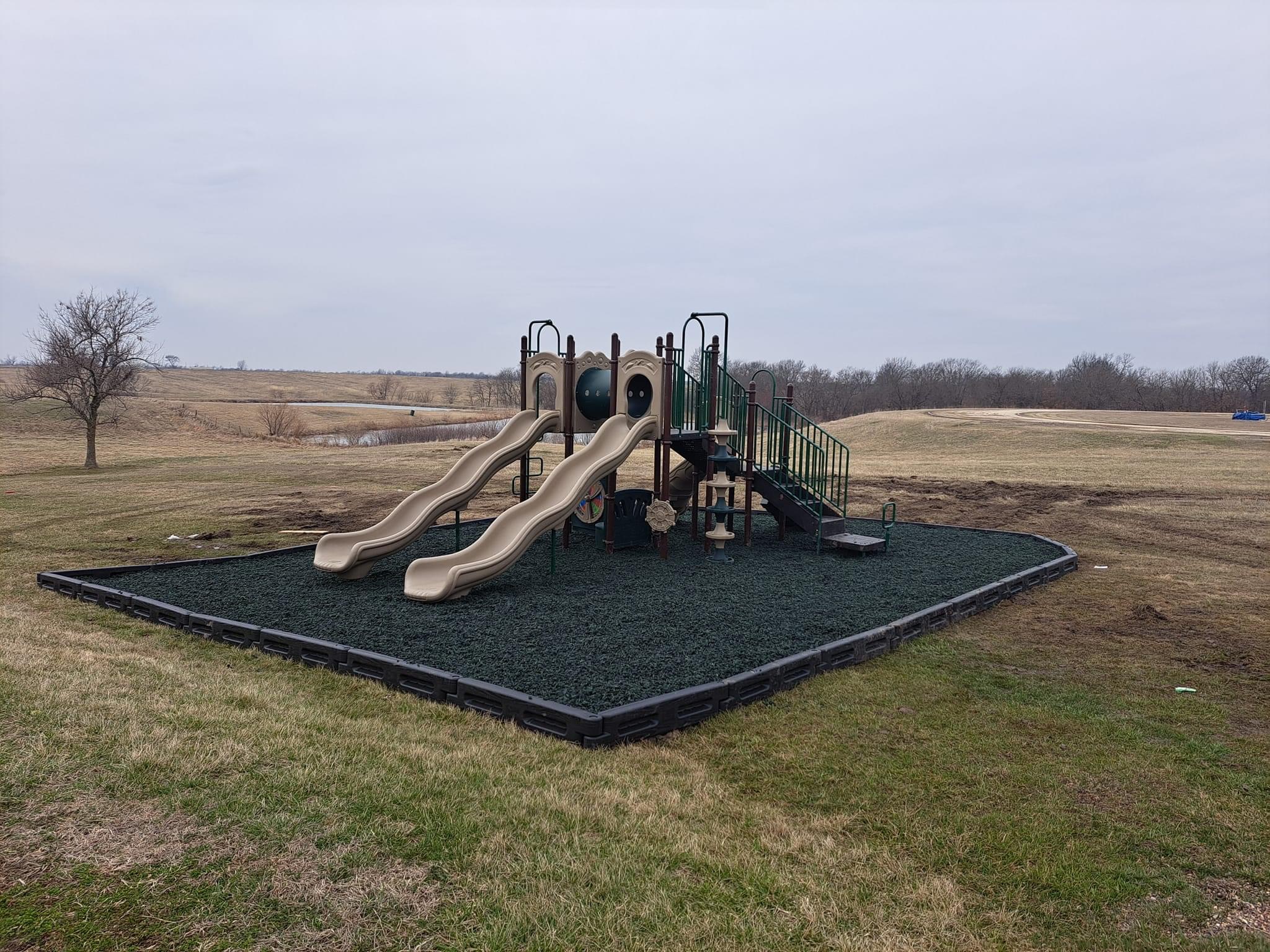 Recreation Installations LLC logo