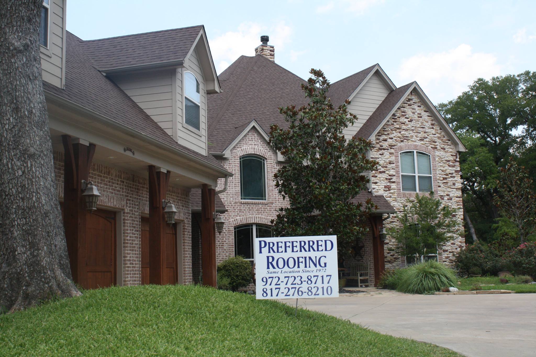 Logo for Preferred Roofing